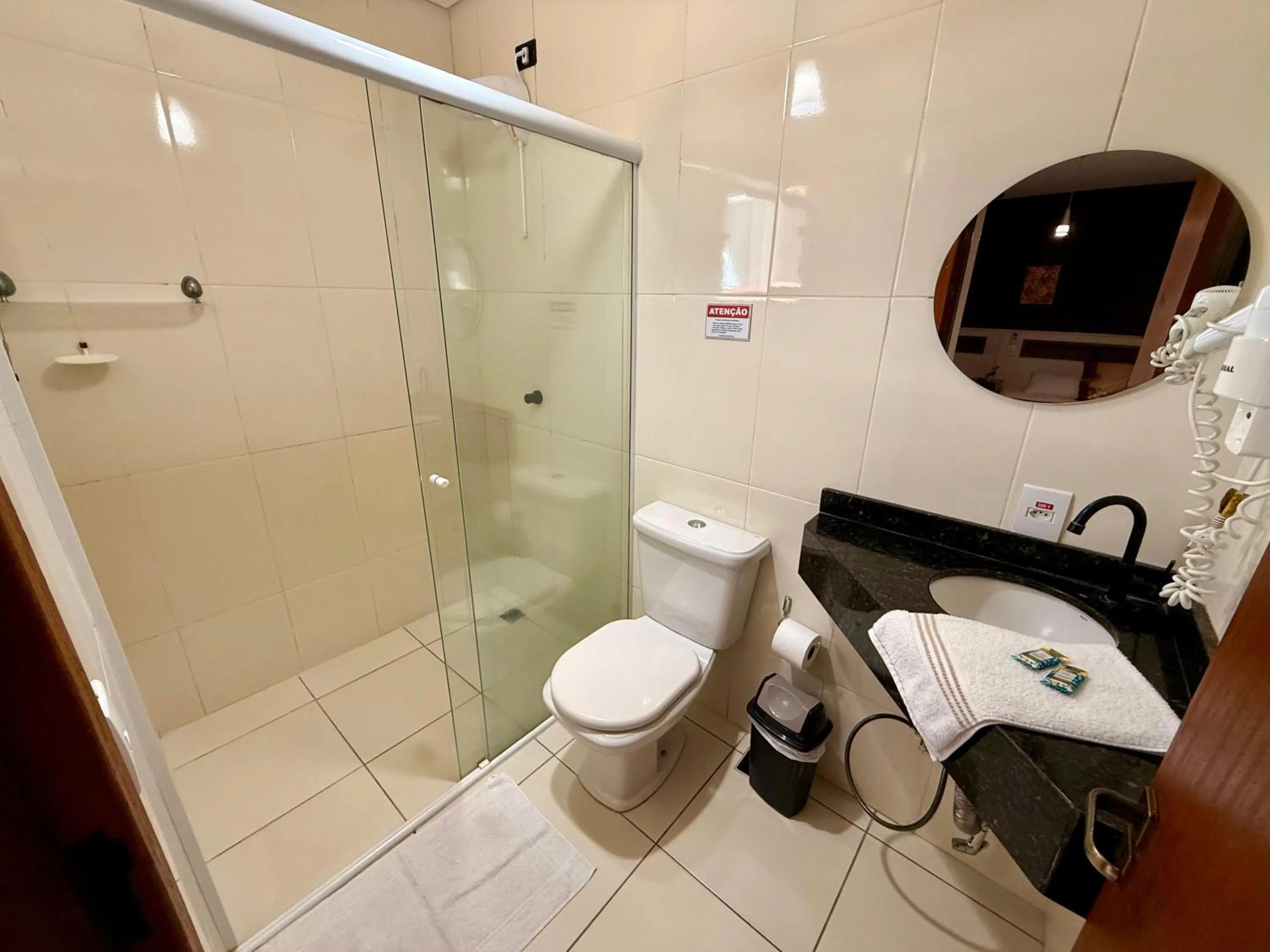 Bathroom in Hotel Estrela do Mar