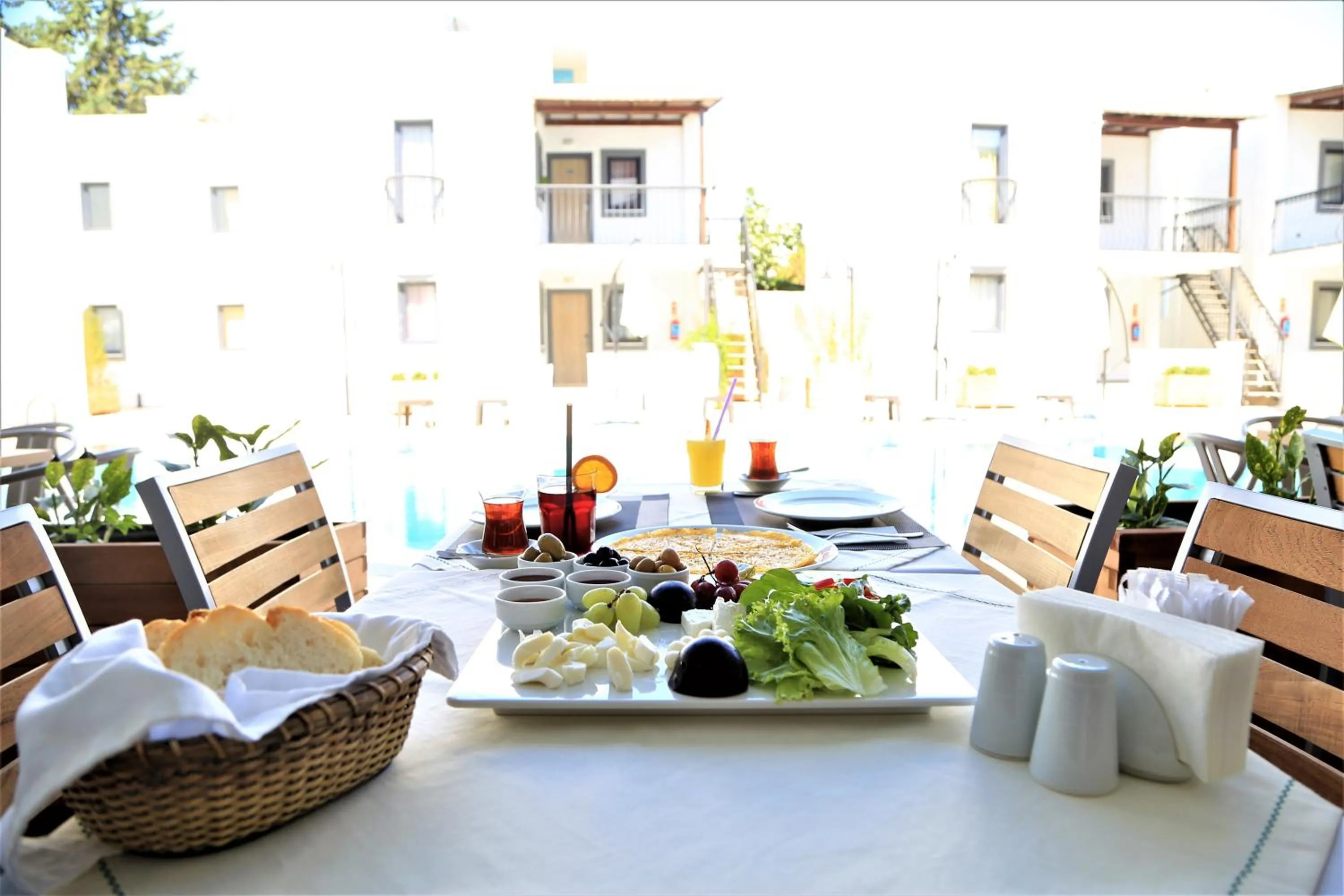 Restaurant/places to eat in Modern Life Hotel Bodrum