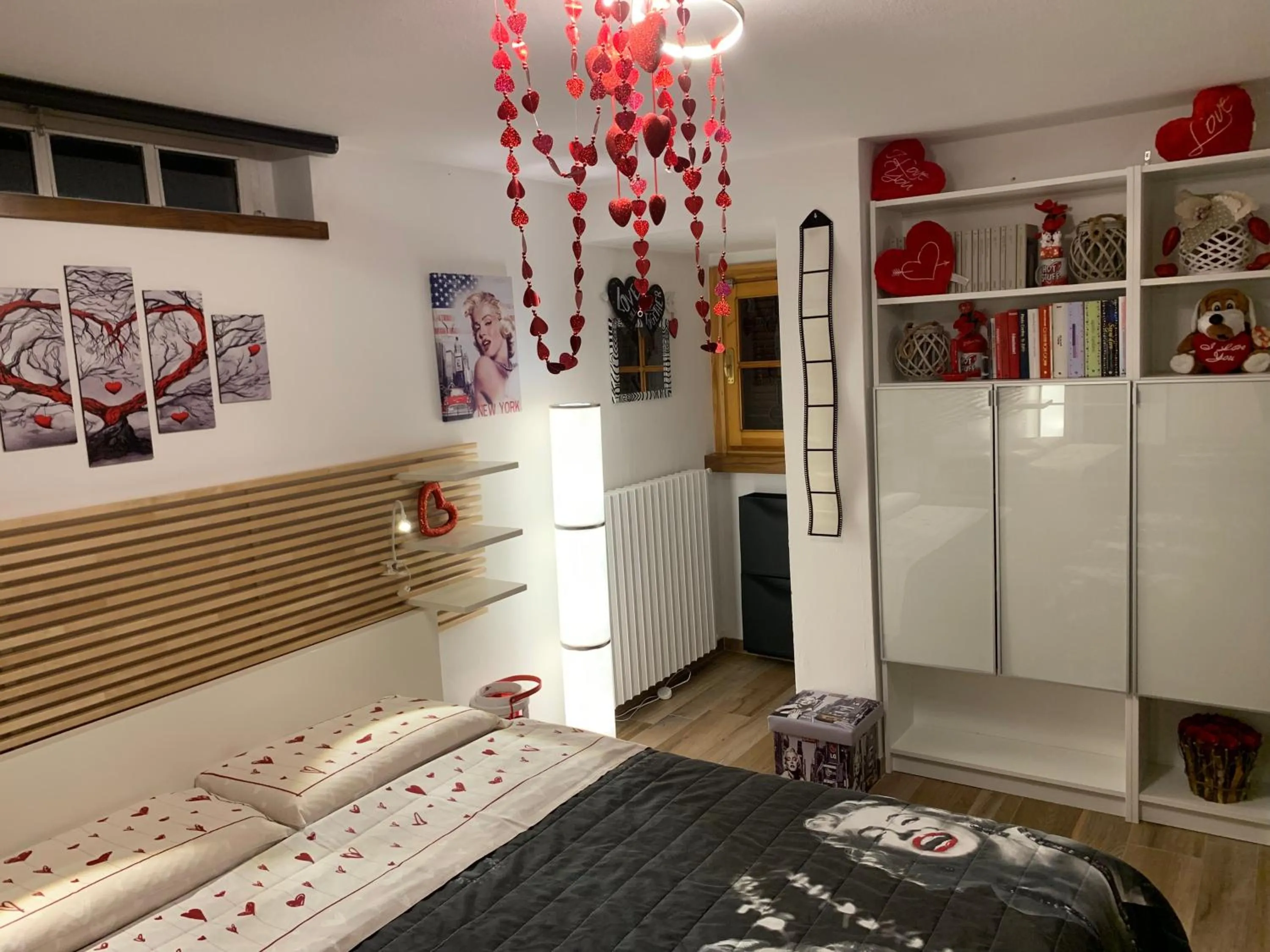 Bed in Jenny's Country Dreamhouse