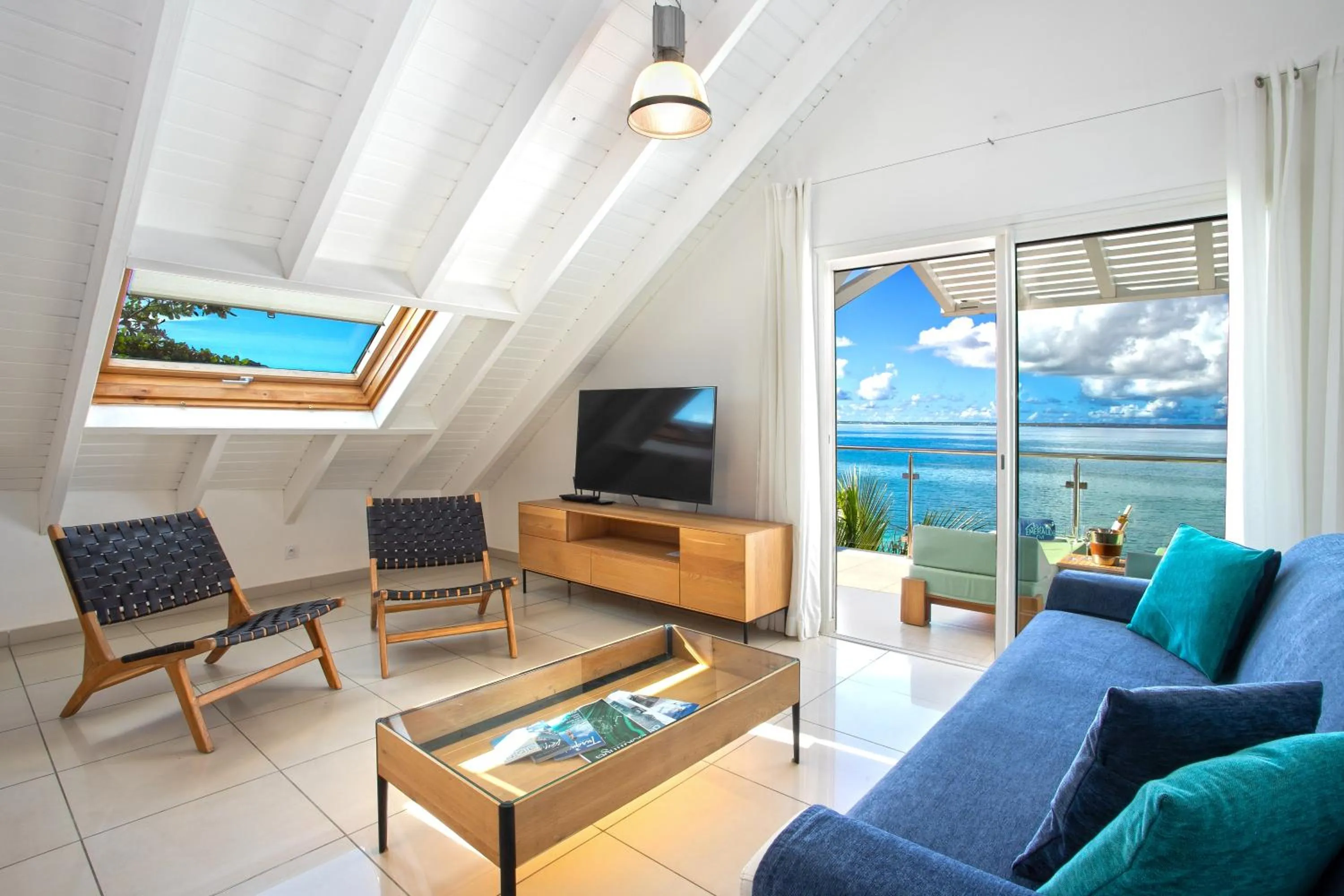 Living room in Bleu Emeraude Hotel