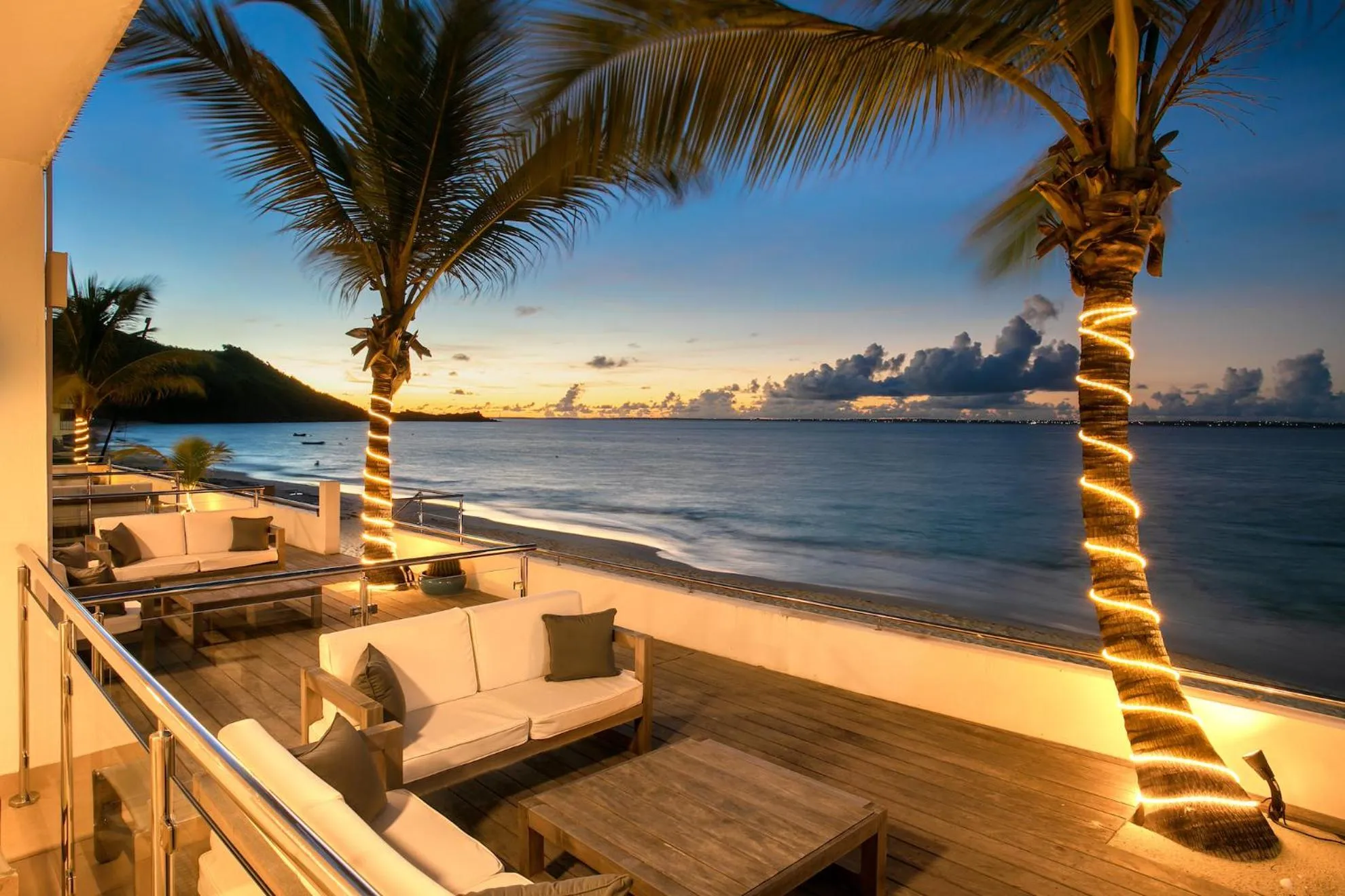 Night in Bleu Emeraude Hotel