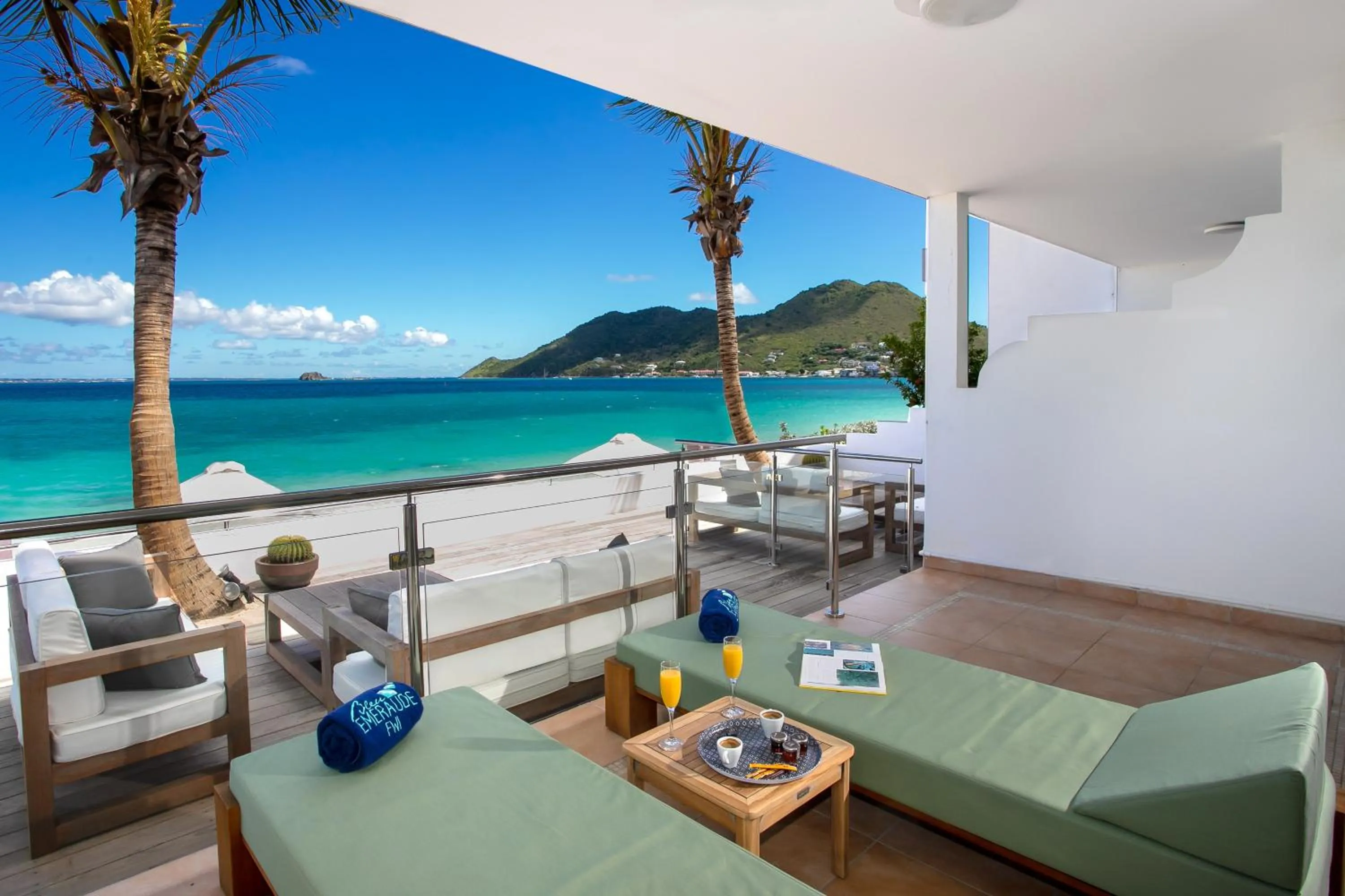 Balcony/Terrace in Bleu Emeraude Hotel