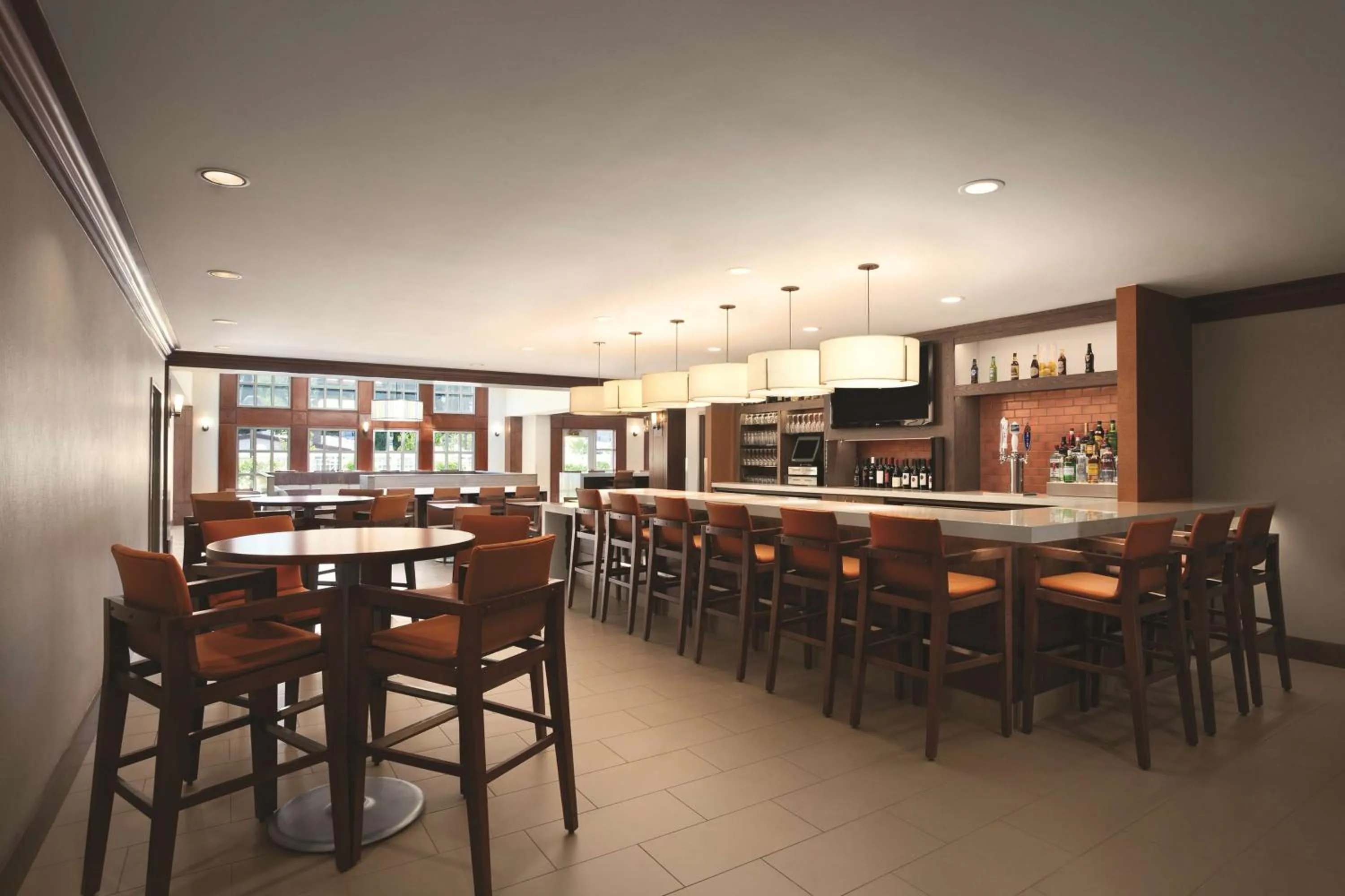 Lounge or bar in Hyatt House Pleasant Hill