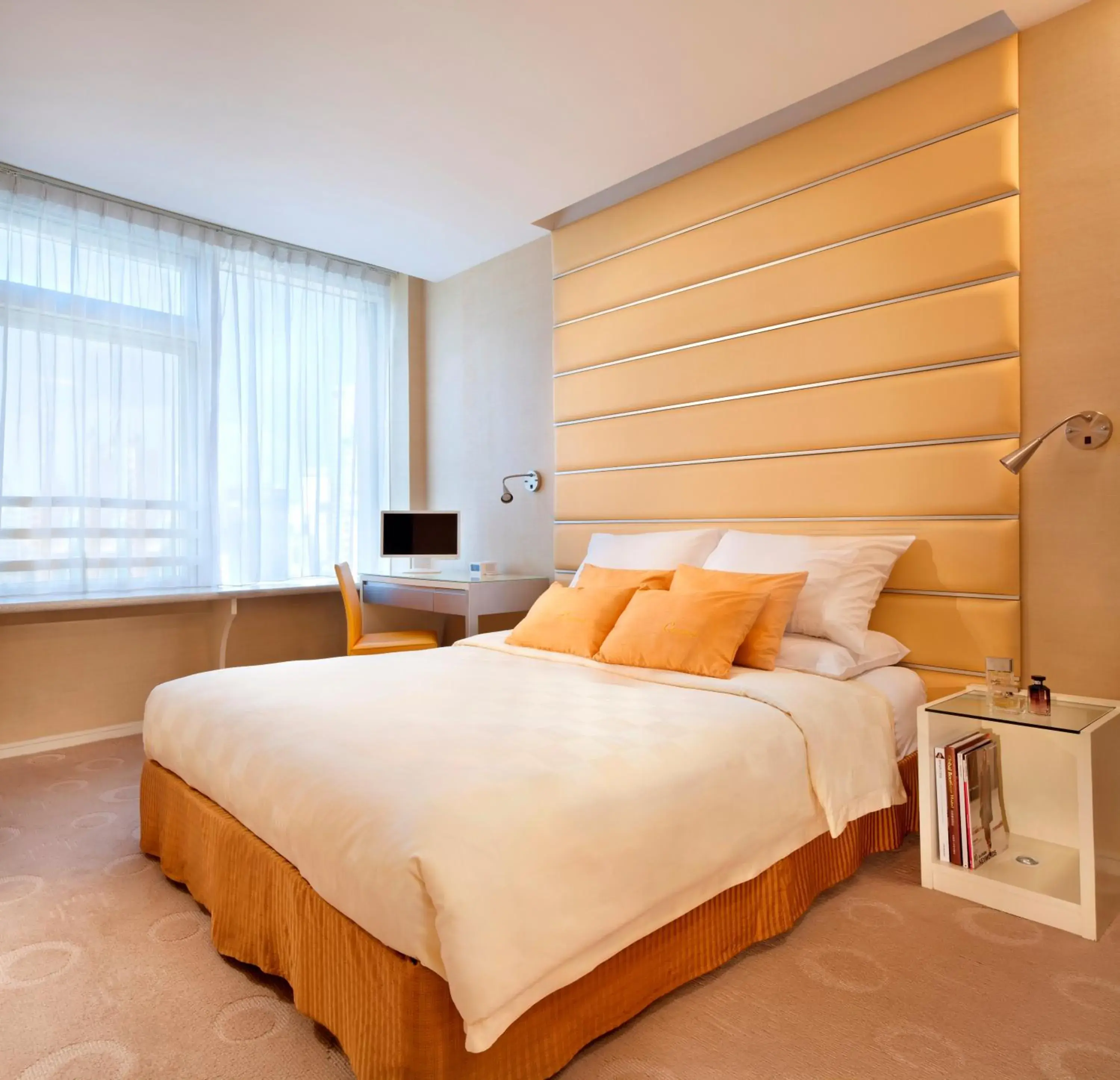 Bedroom, Bed in Cosmo Hotel Hong Kong Bedroom, Bed in Cosmo Hotel Hong Kong