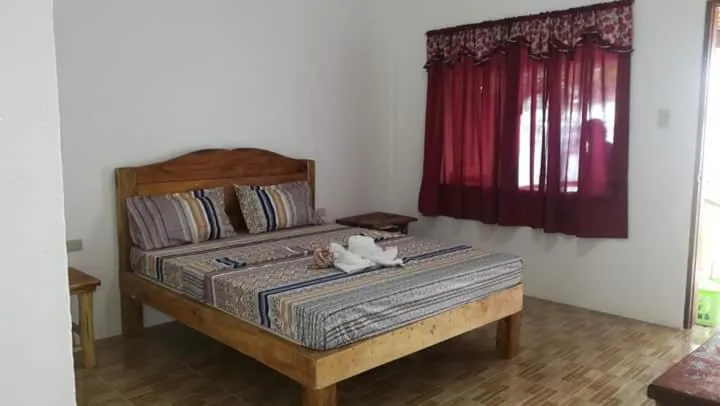 Bed in Bohol-Lahoy Dive Resort