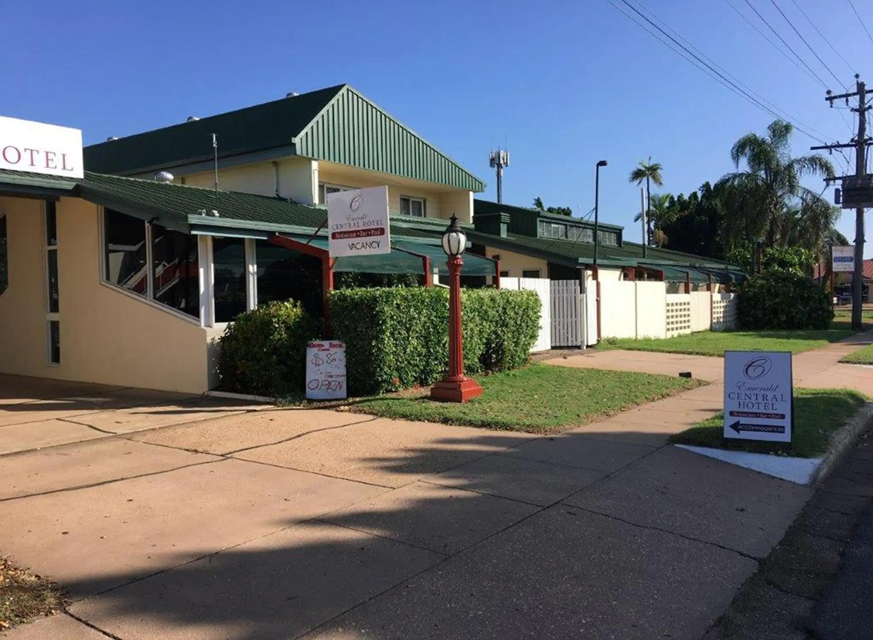 Property building in Emerald Central Hotel Official Property building in Emerald Central Hotel Official