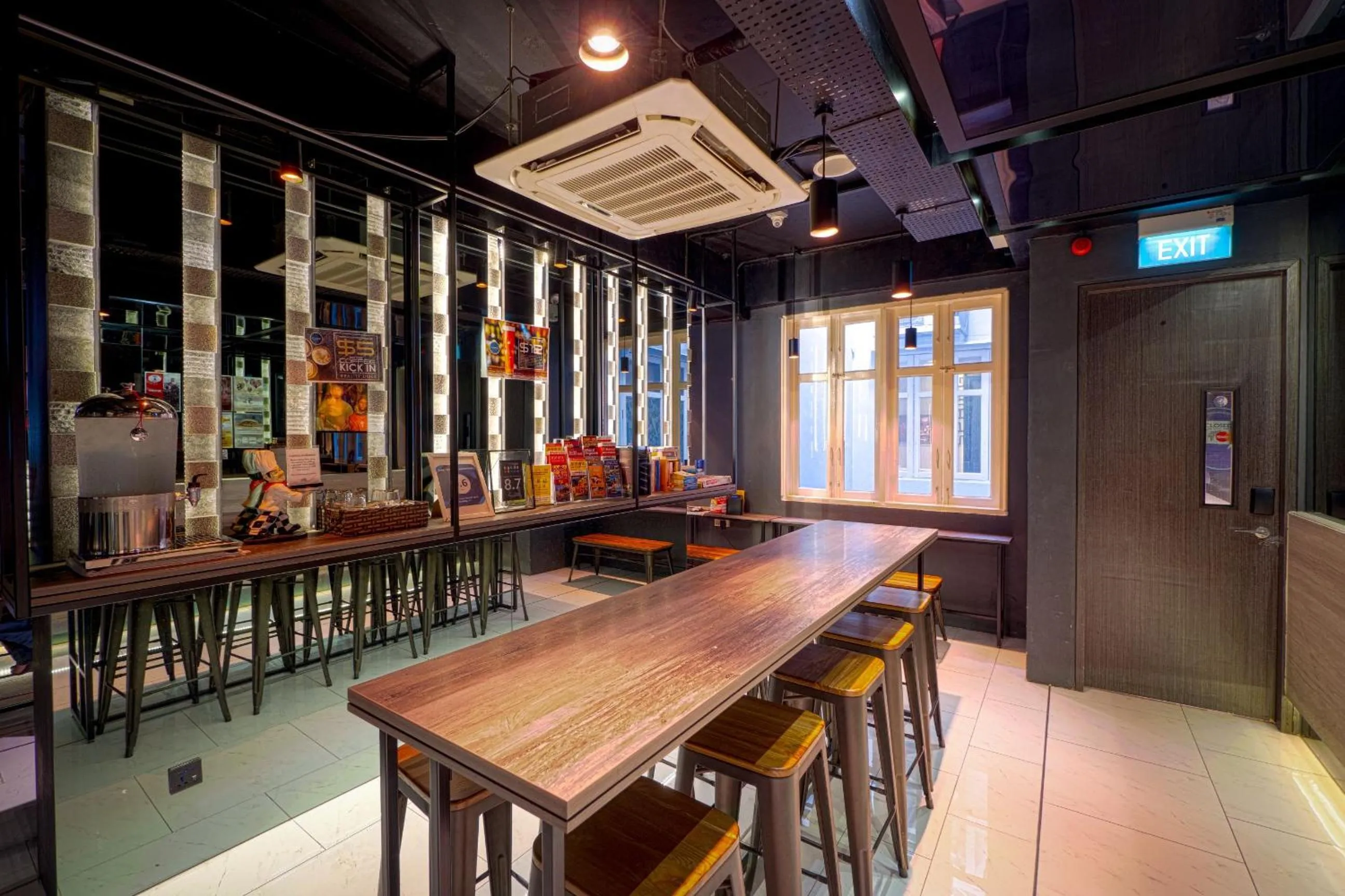 CUBE Boutique Capsule Hotel at Chinatown