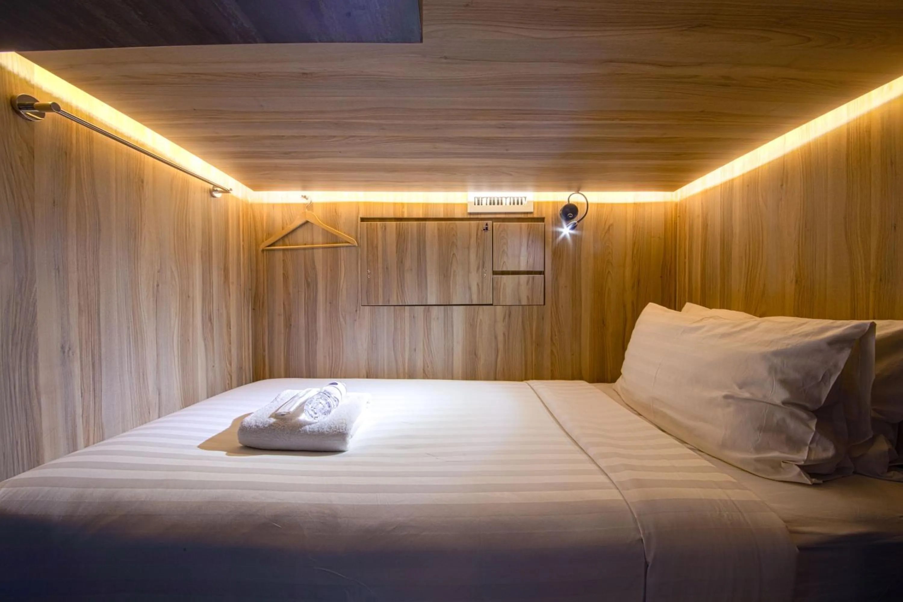 Bed in CUBE Boutique Capsule Hotel at Chinatown
