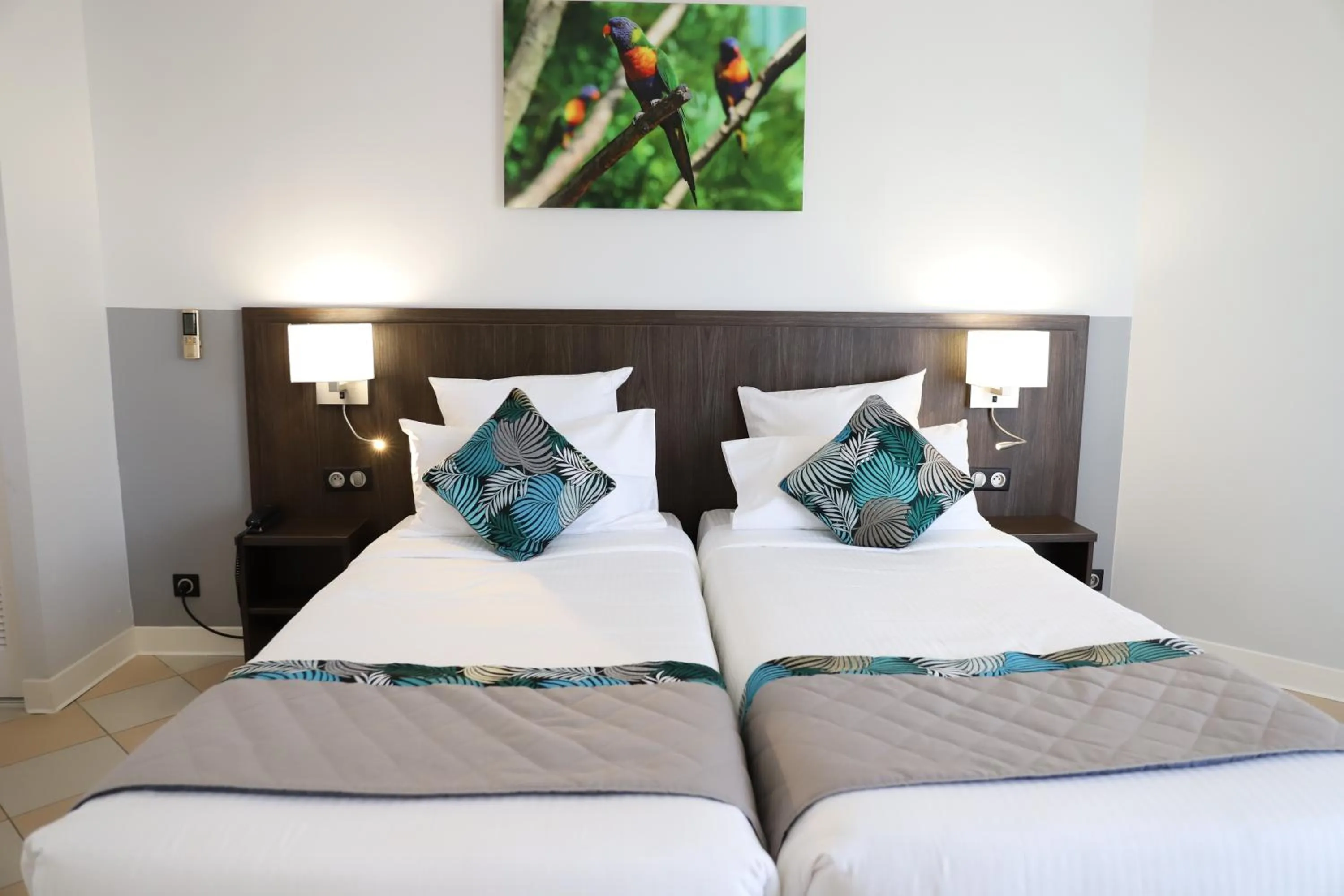 Bed in Hôtel Saint-Georges