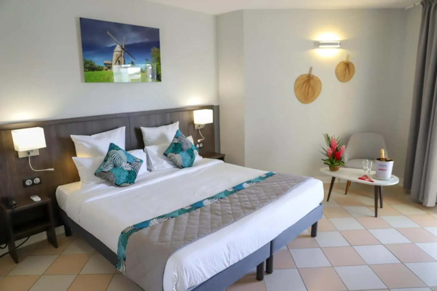 Bed in Hôtel Saint-Georges