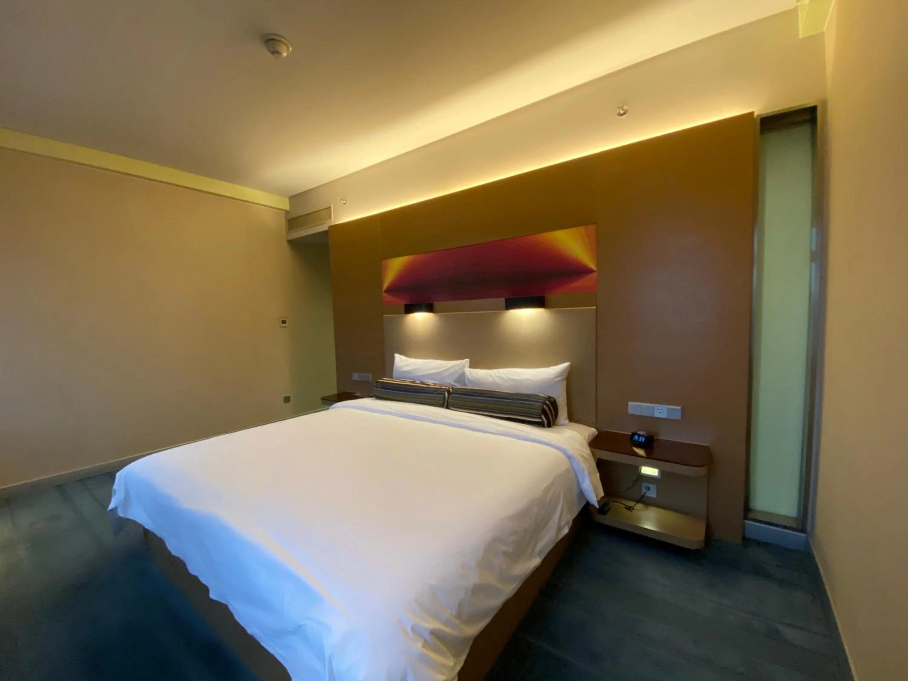 Bed in Funiu Mountain Hotel