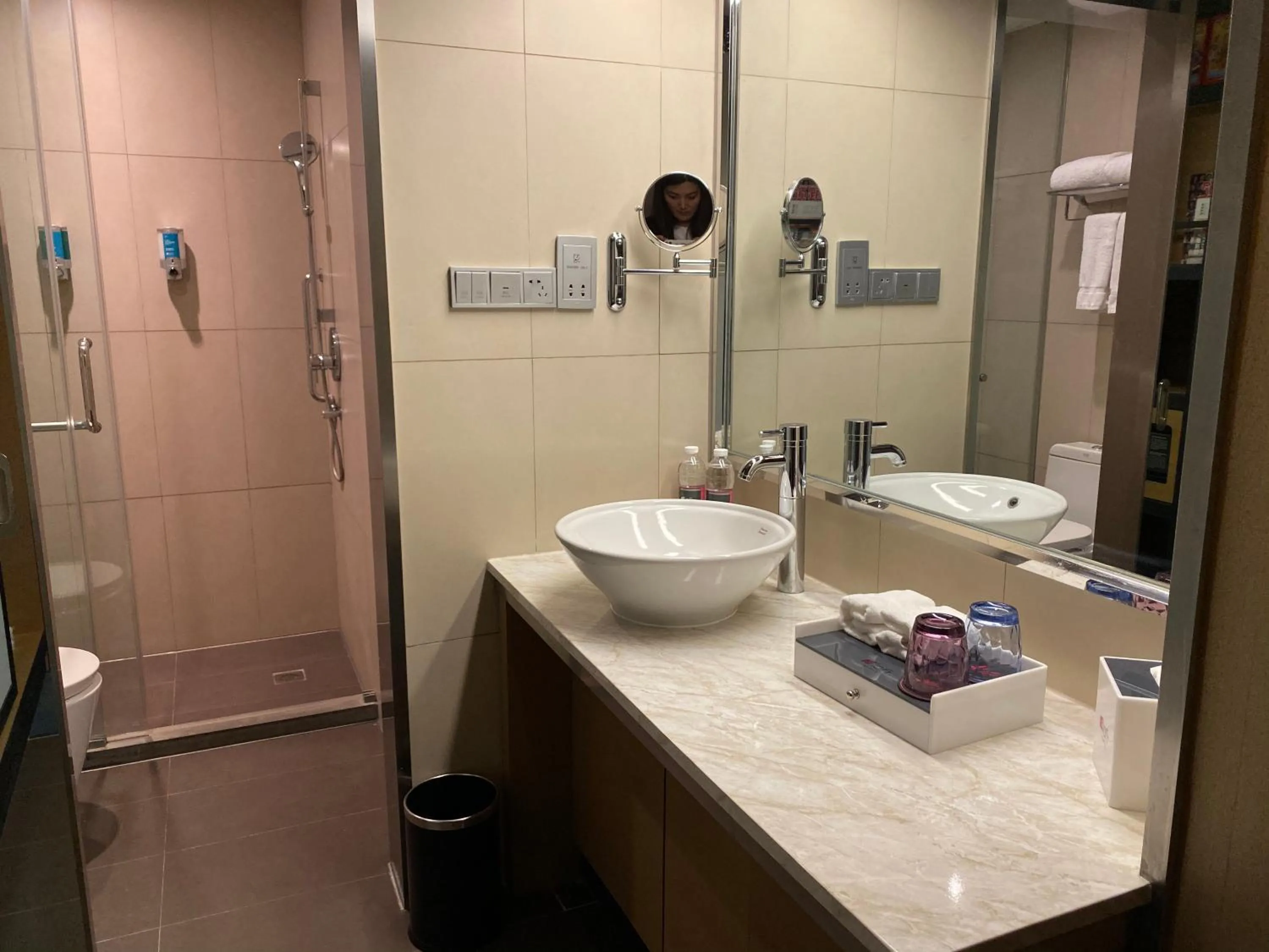 Shower in Funiu Mountain Hotel