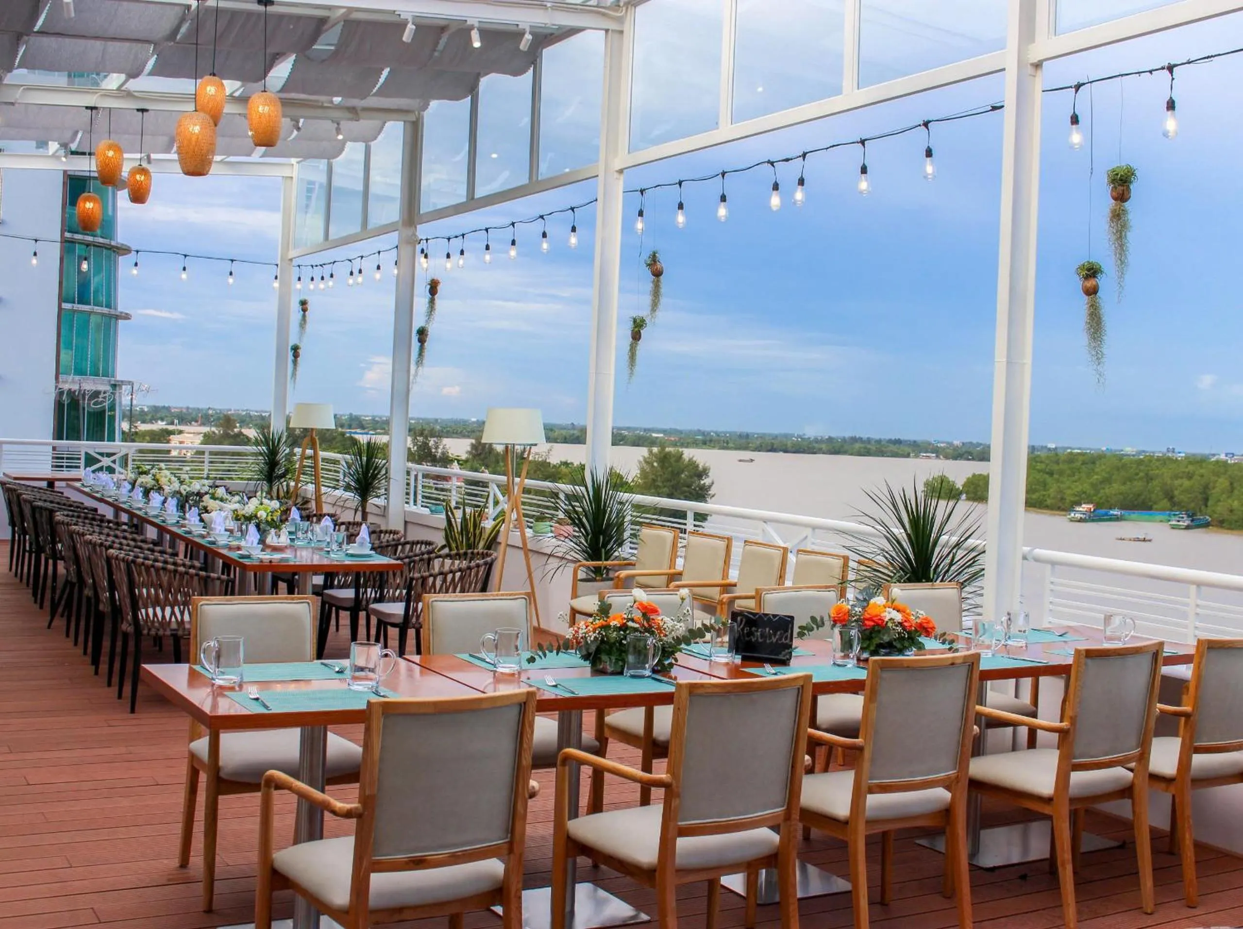 Restaurant/places to eat in TTC Hotel Can Tho