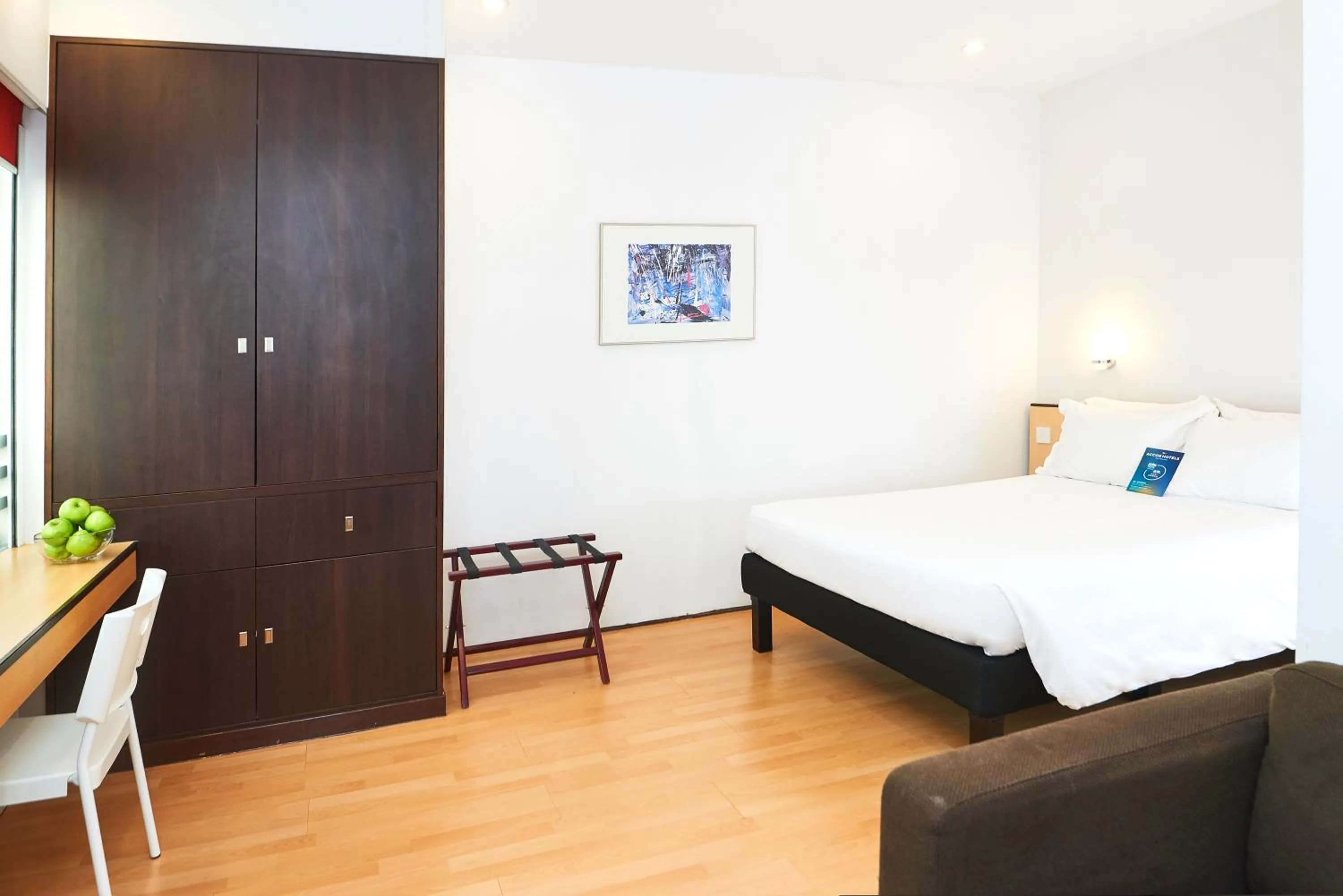 Bed in ibis Hong Kong North Point