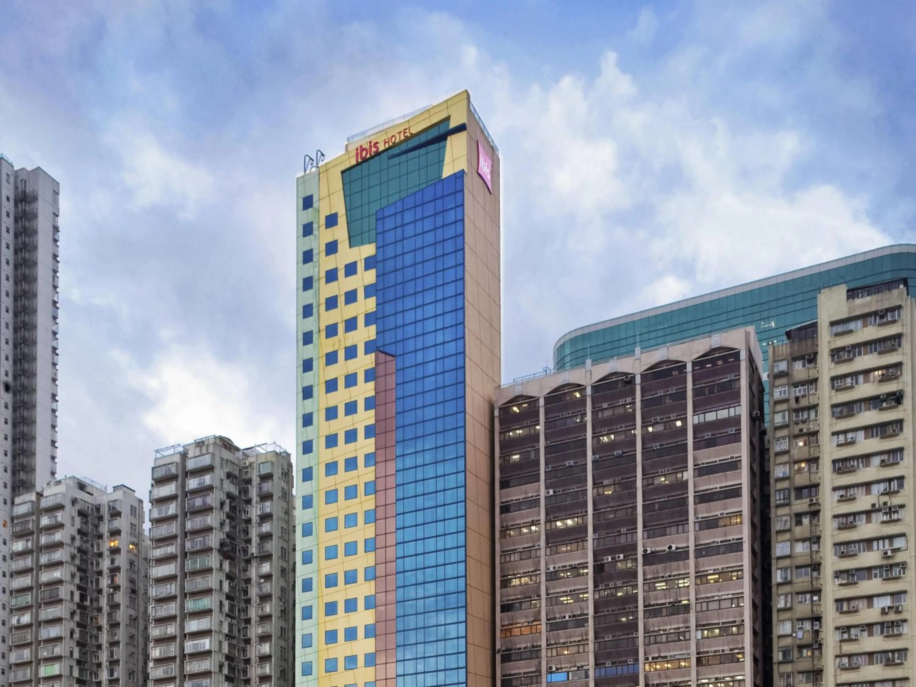 Property building in ibis Hong Kong North Point