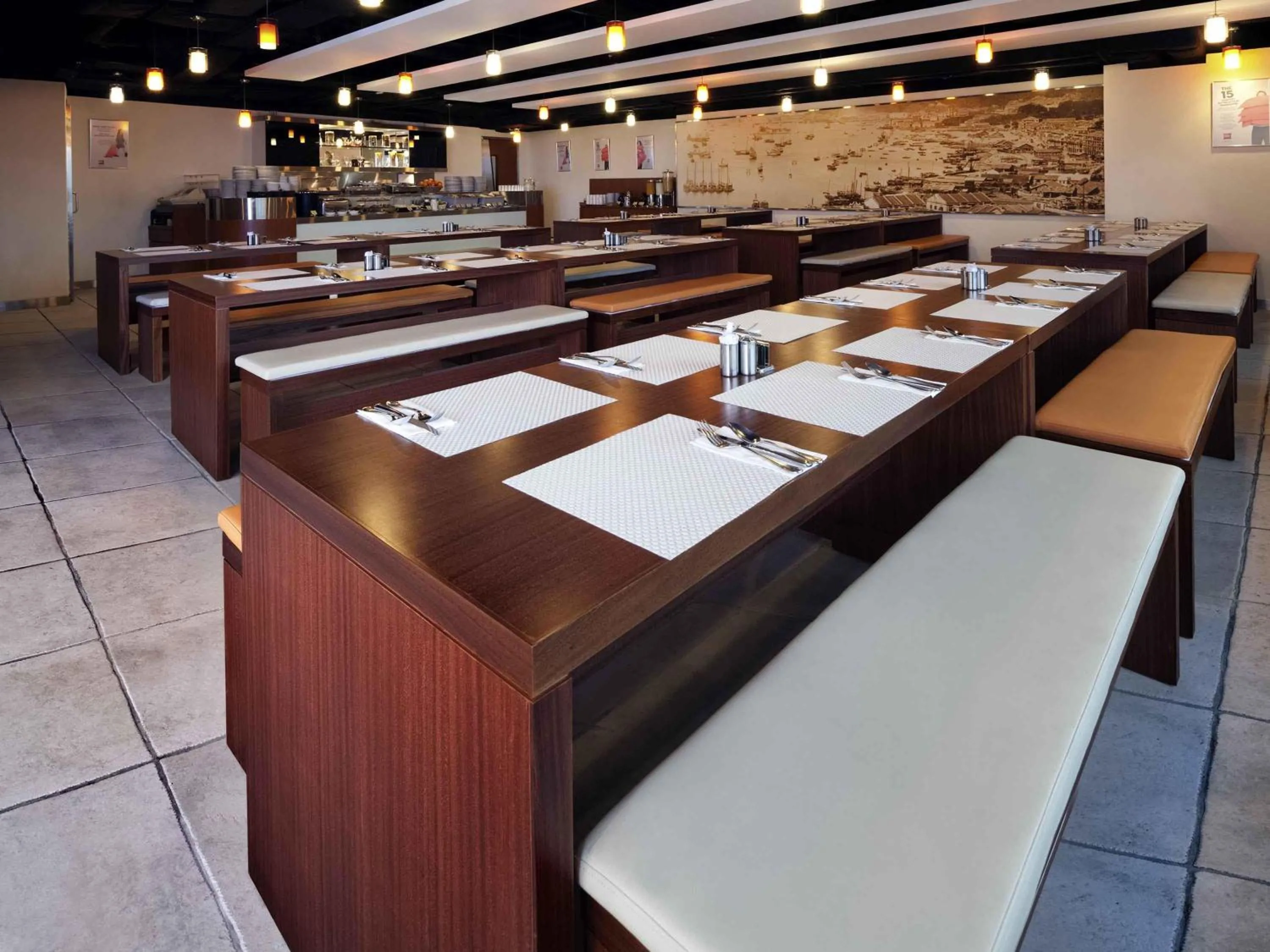 Restaurant/places to eat in ibis Hong Kong North Point