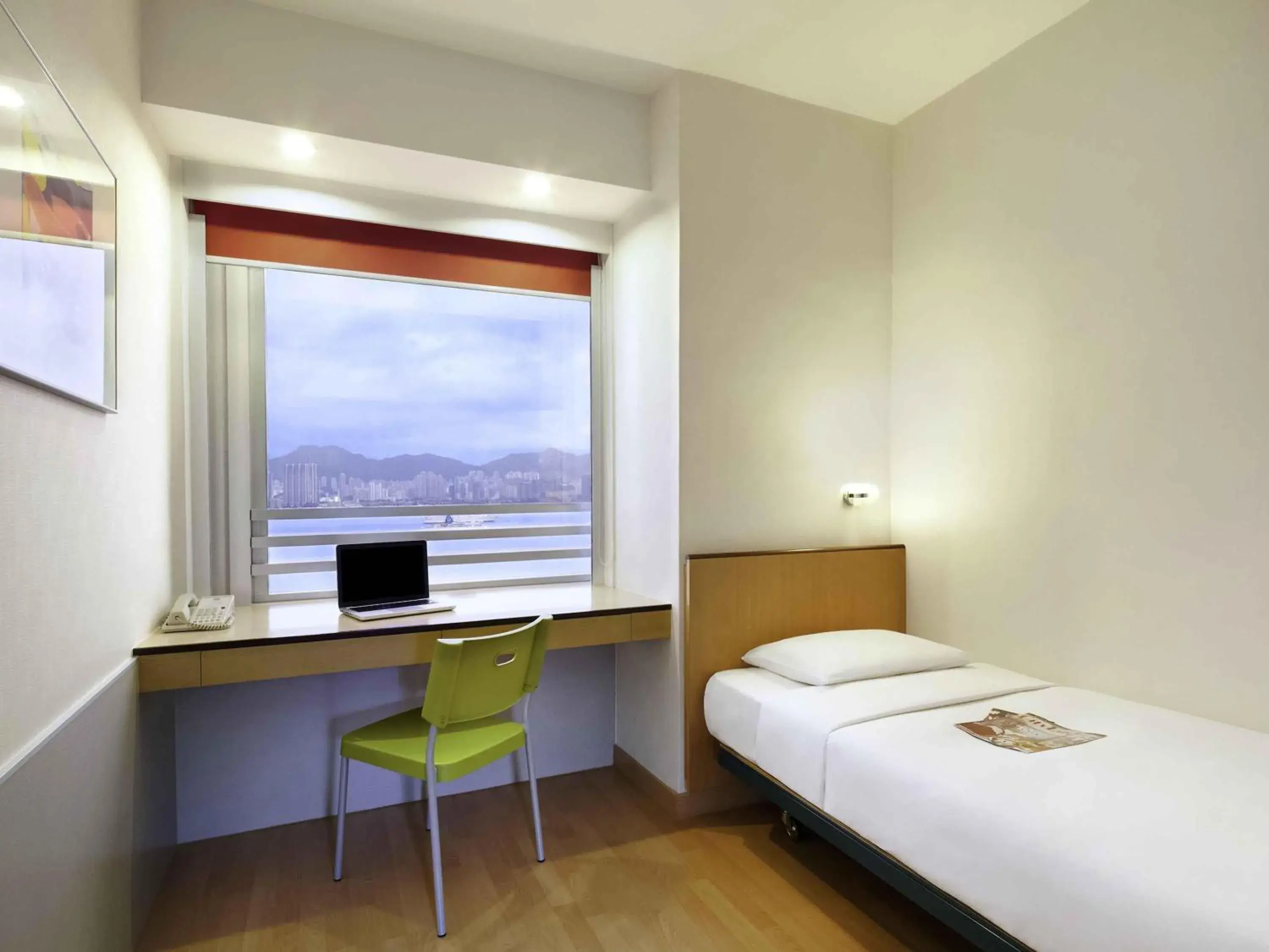 Bedroom, Bed in ibis Hong Kong North Point Bedroom, Bed in ibis Hong Kong North Point