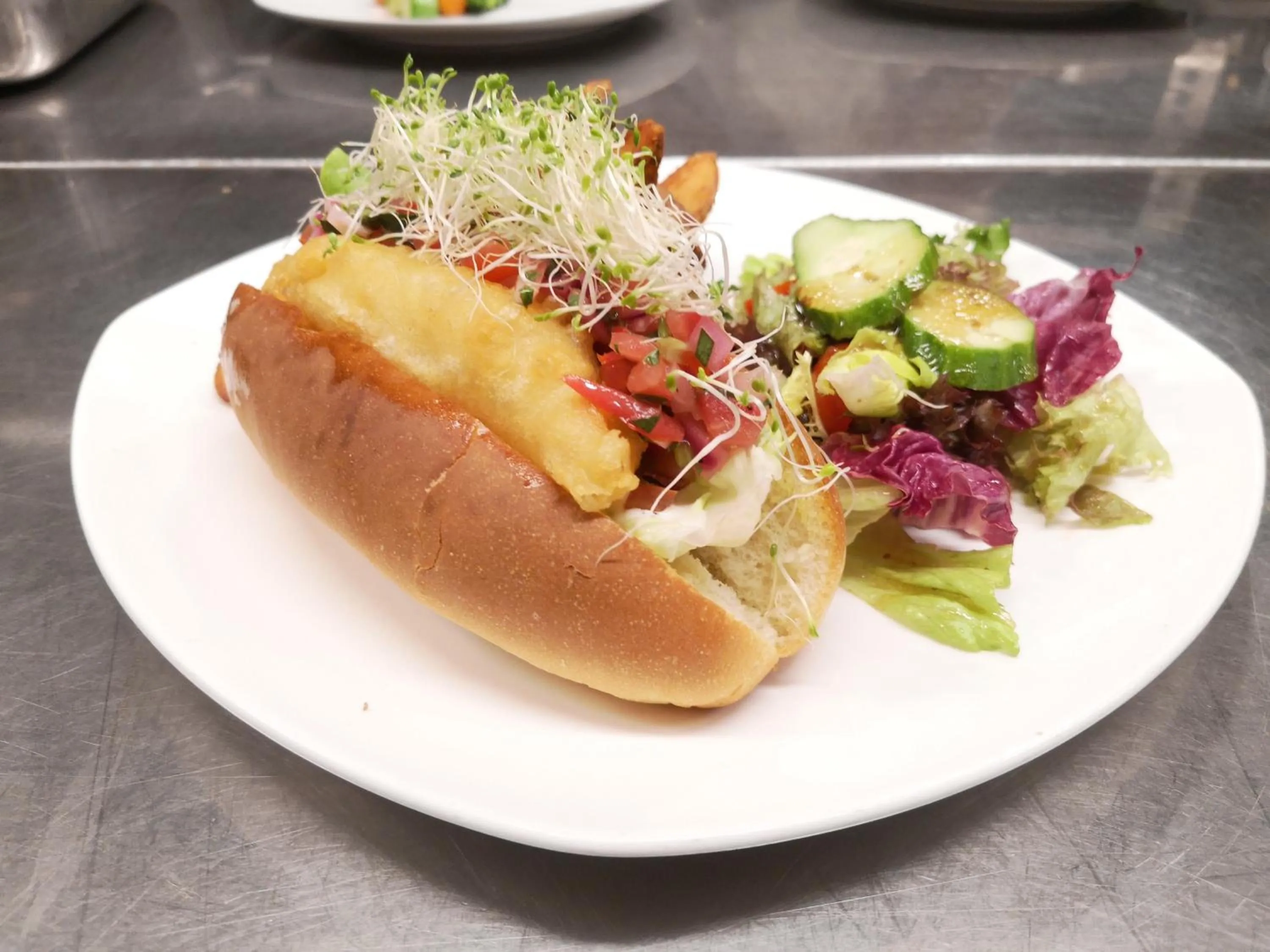 Restaurant/places to eat in ibis Hong Kong North Point