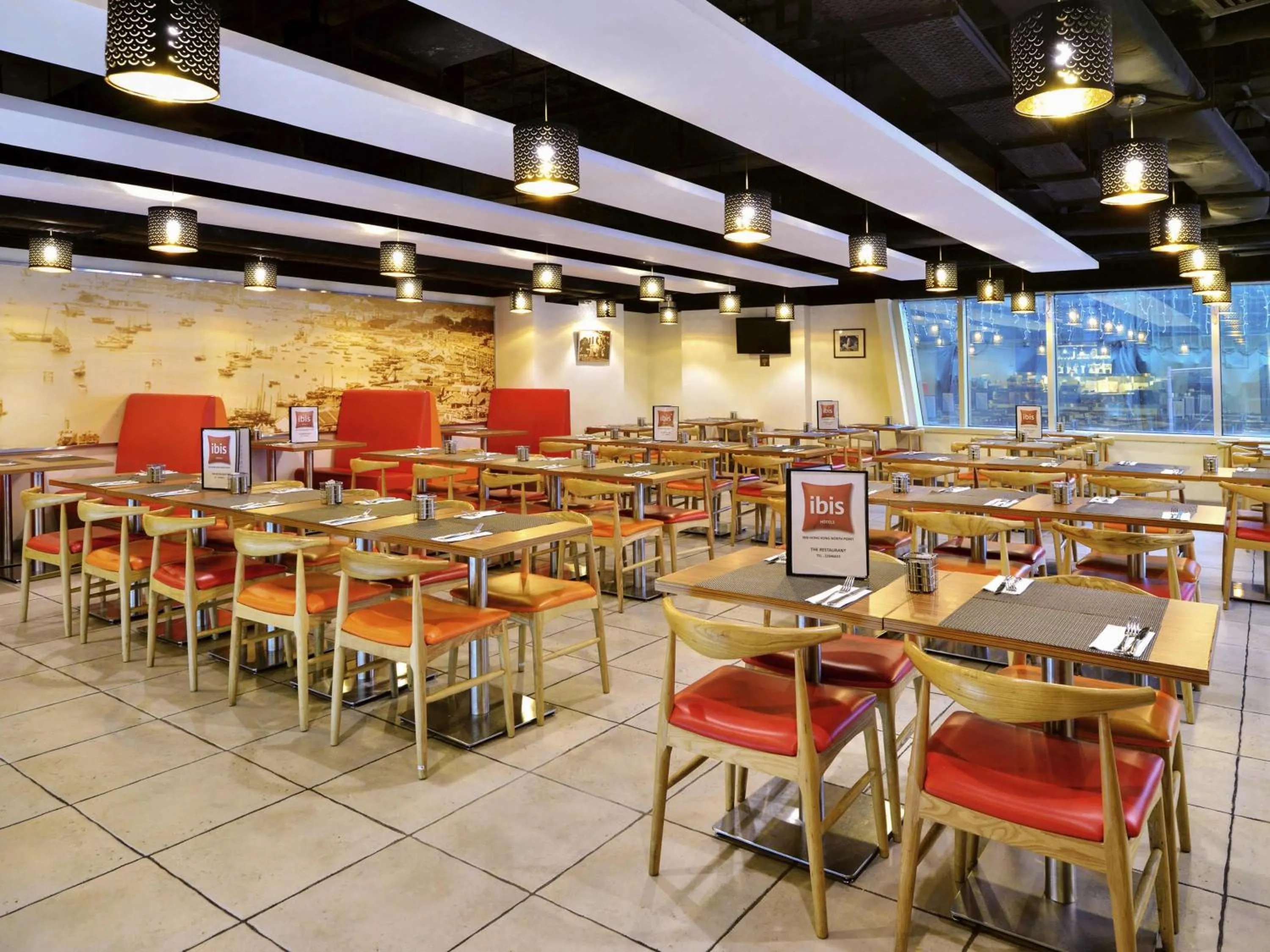 Restaurant/places to eat in ibis Hong Kong North Point