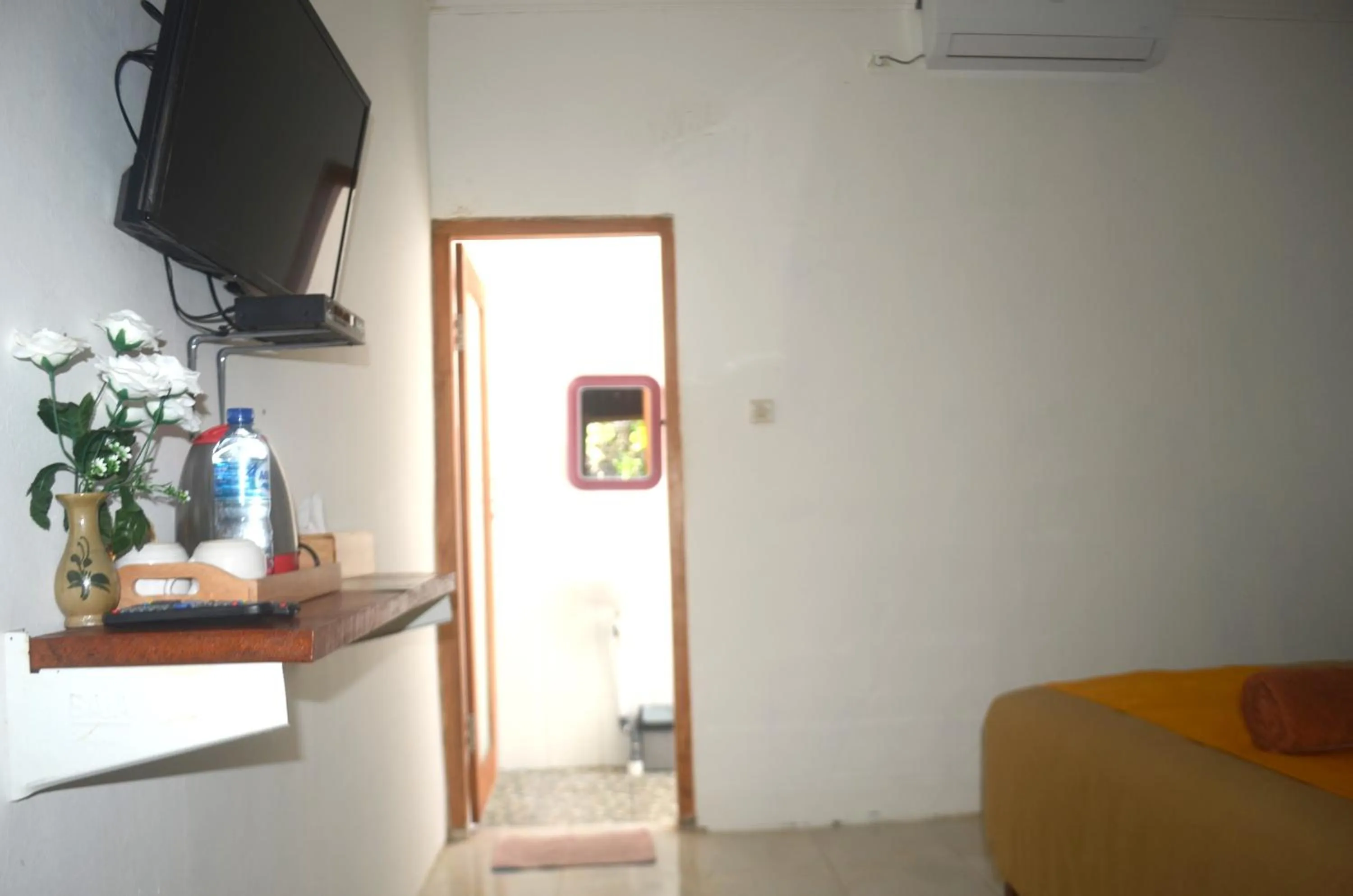 TV and multimedia in The Rahayu Cottage