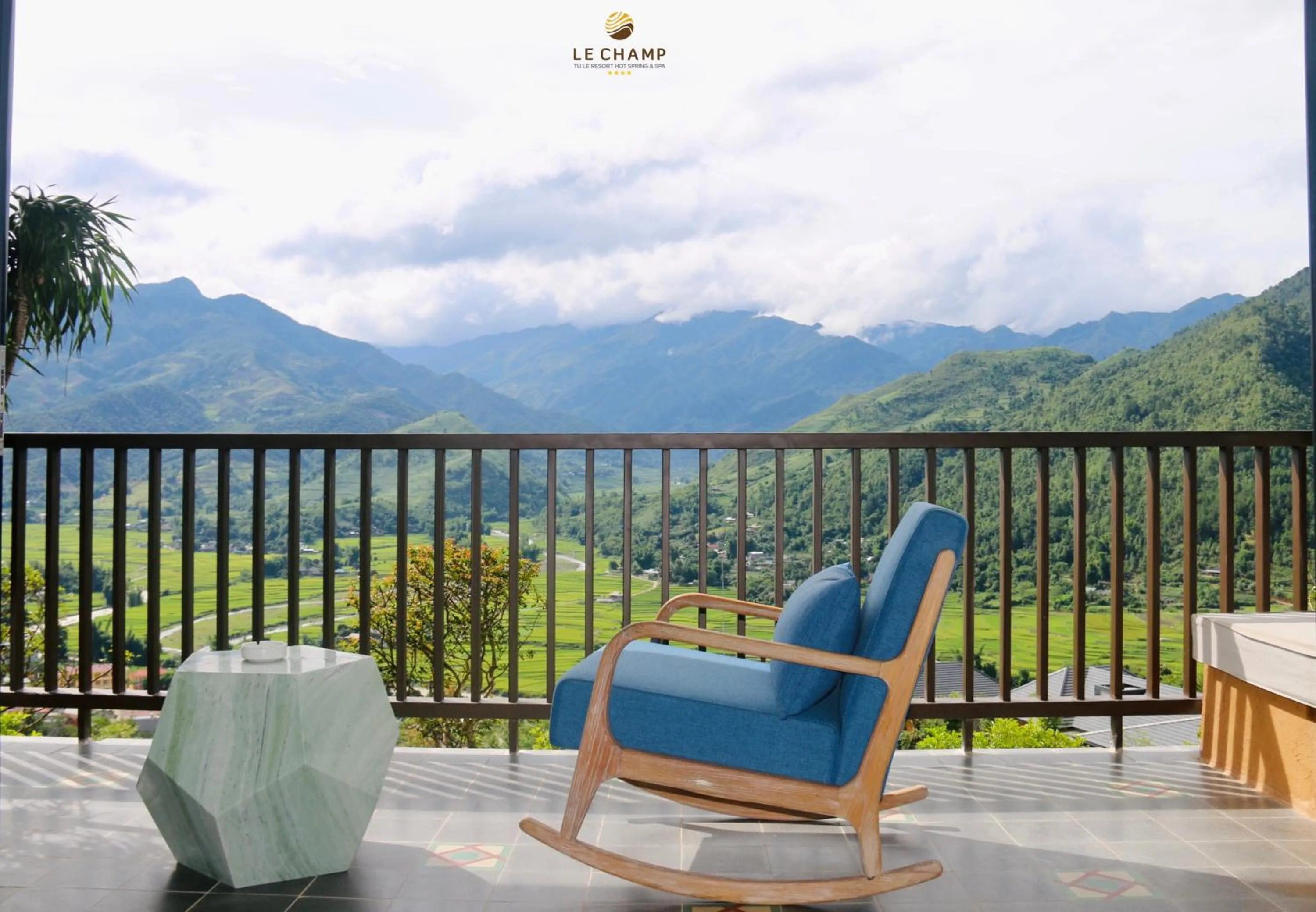 Balcony/Terrace in Le Champ Tu Le