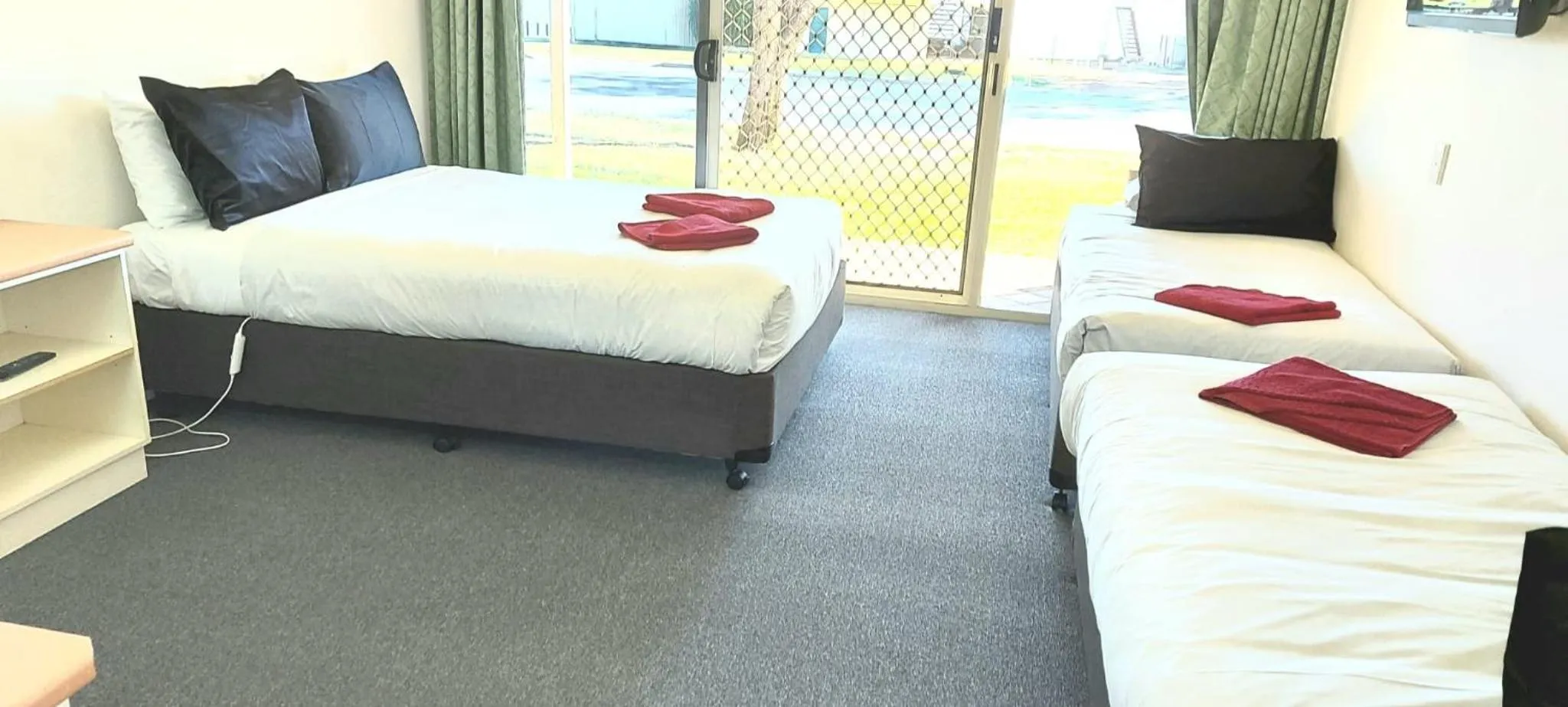 Bed in Barmera Lake Resort Motel