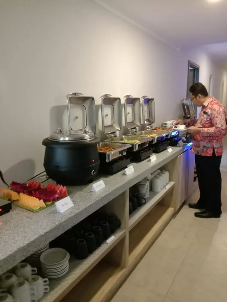 Food and drinks in Kaloka Airport Hotel Food and drinks in Kaloka Airport Hotel