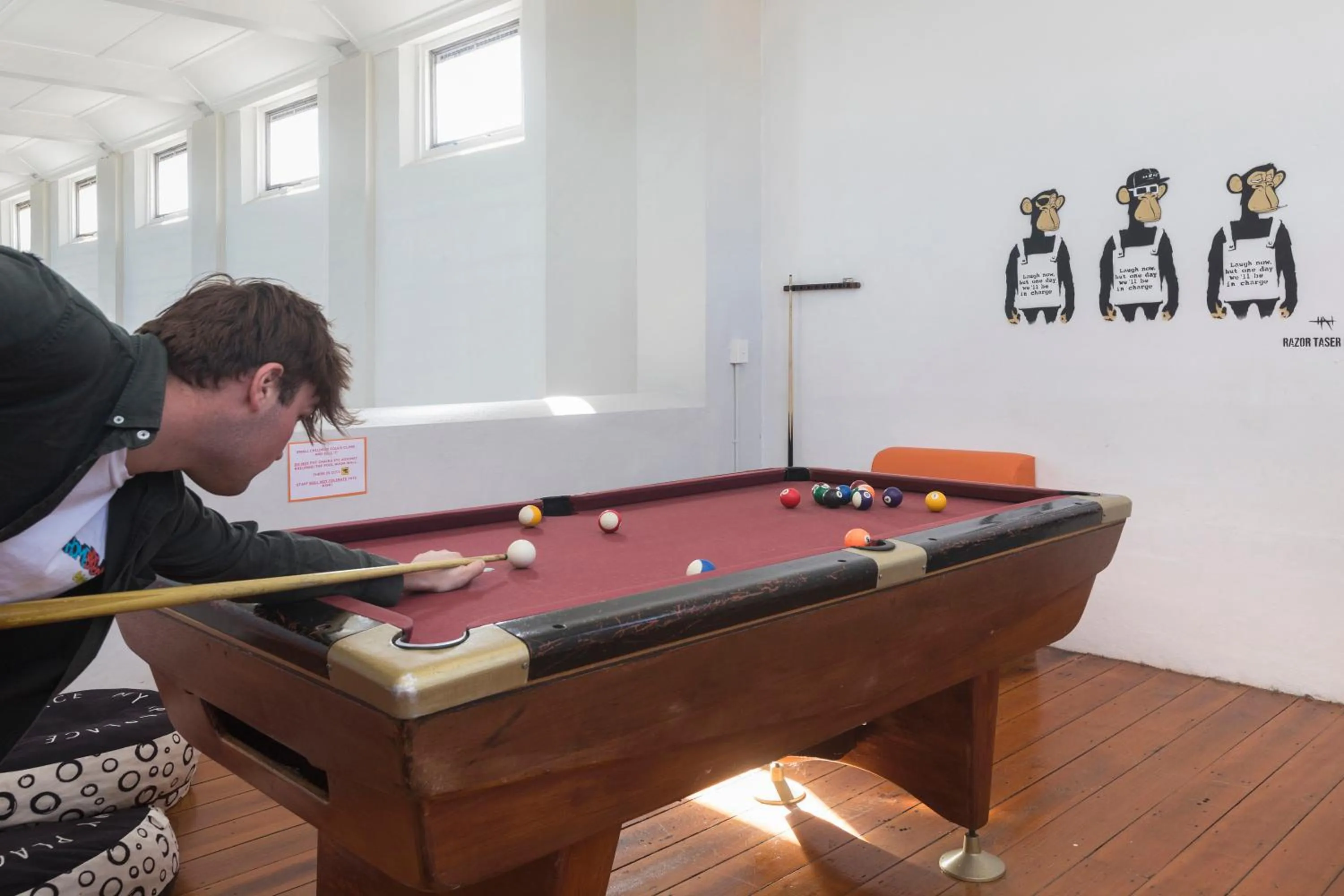 Billiard in Jailhouse Accommodation