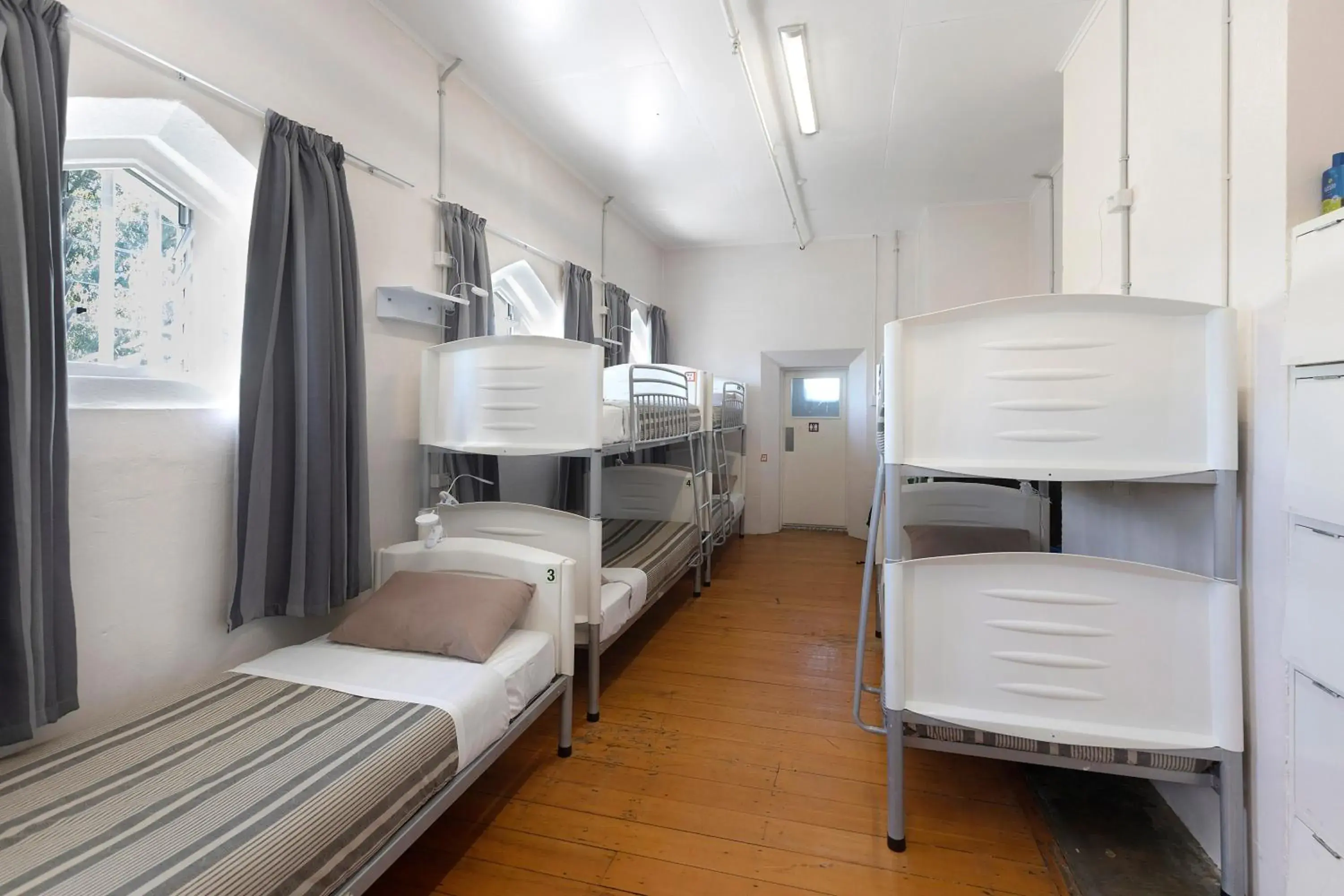 Bedroom, Bunk Bed in Jailhouse Accommodation