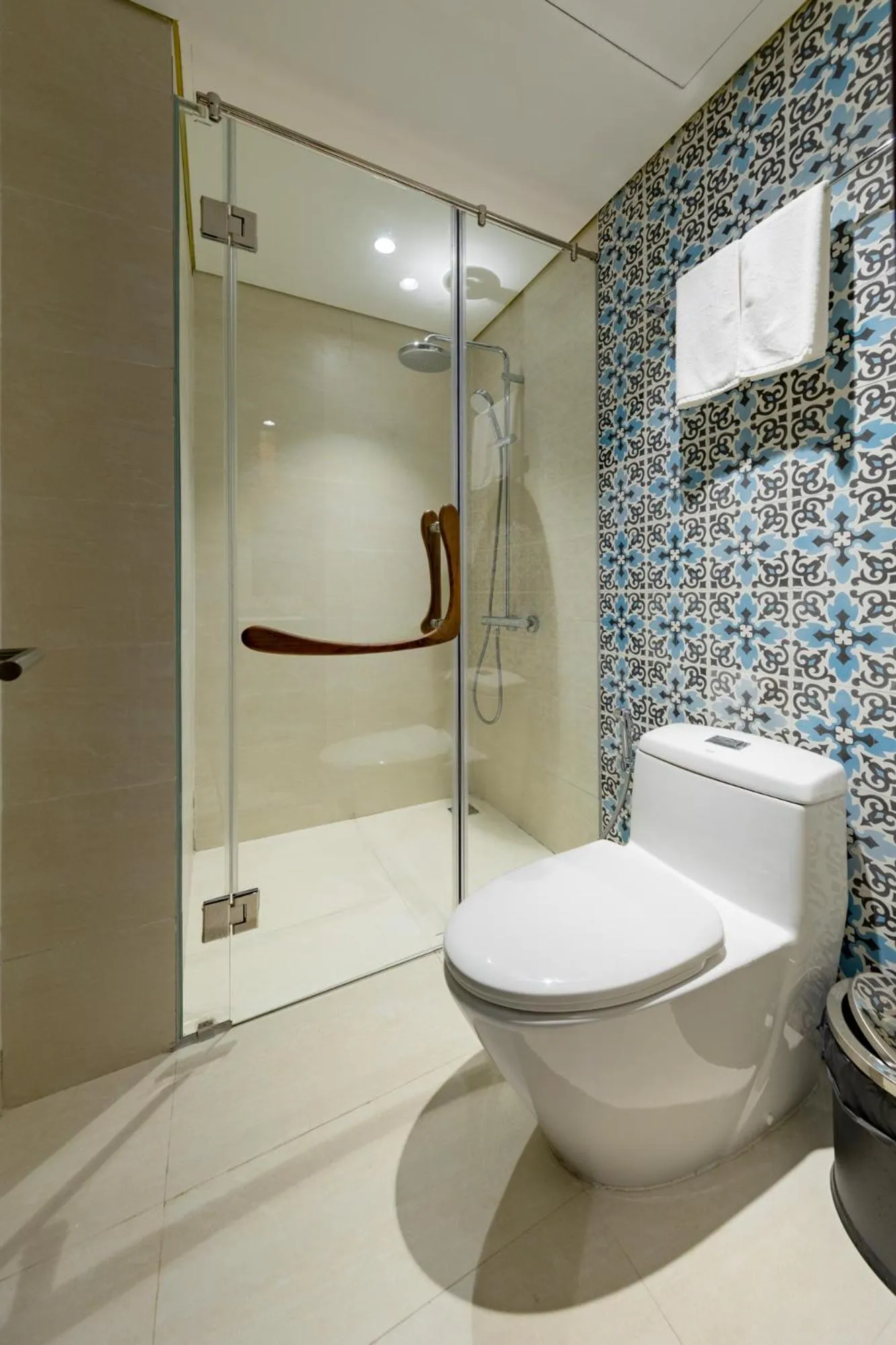 Shower in Minh Boutique