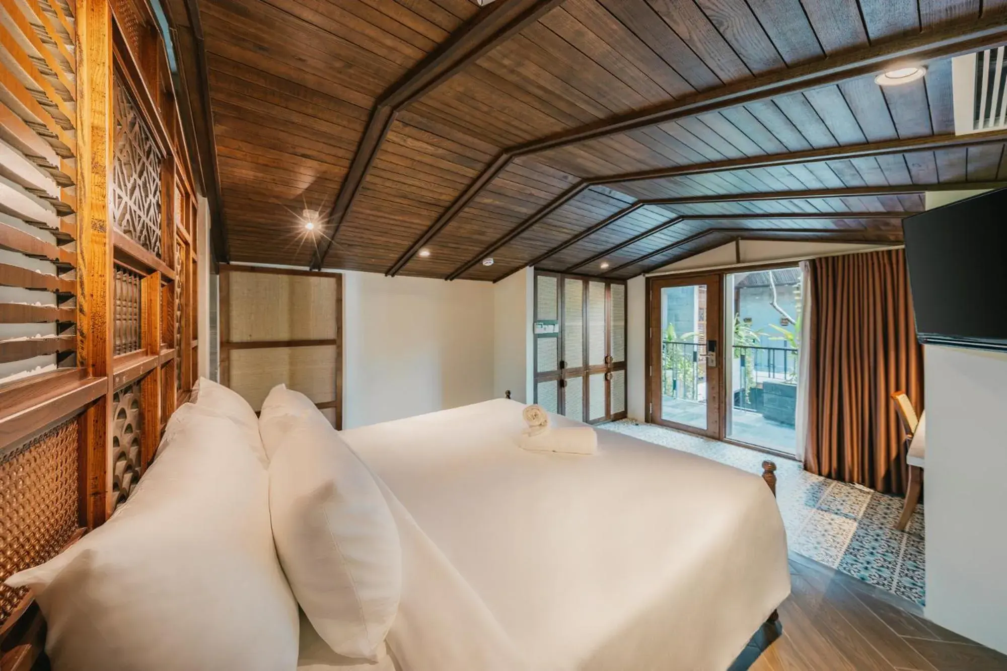 Bed in Minh Boutique Bed in Minh Boutique