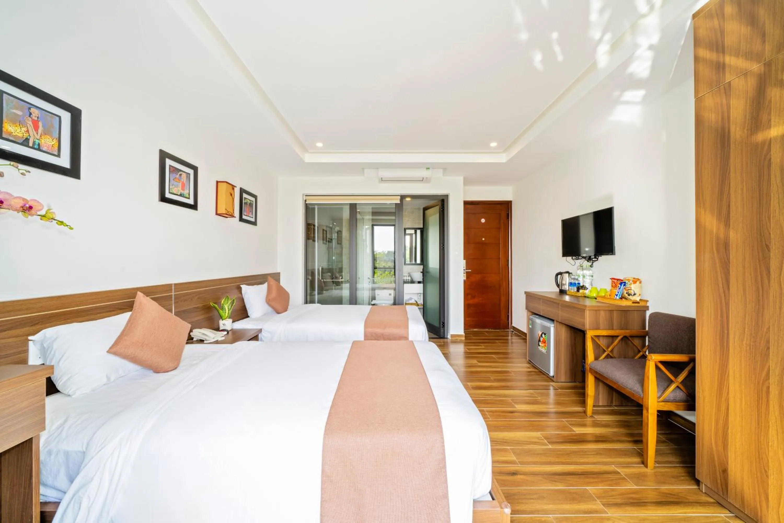 Photo of the whole room, Bed in Brother Villa Hoi An