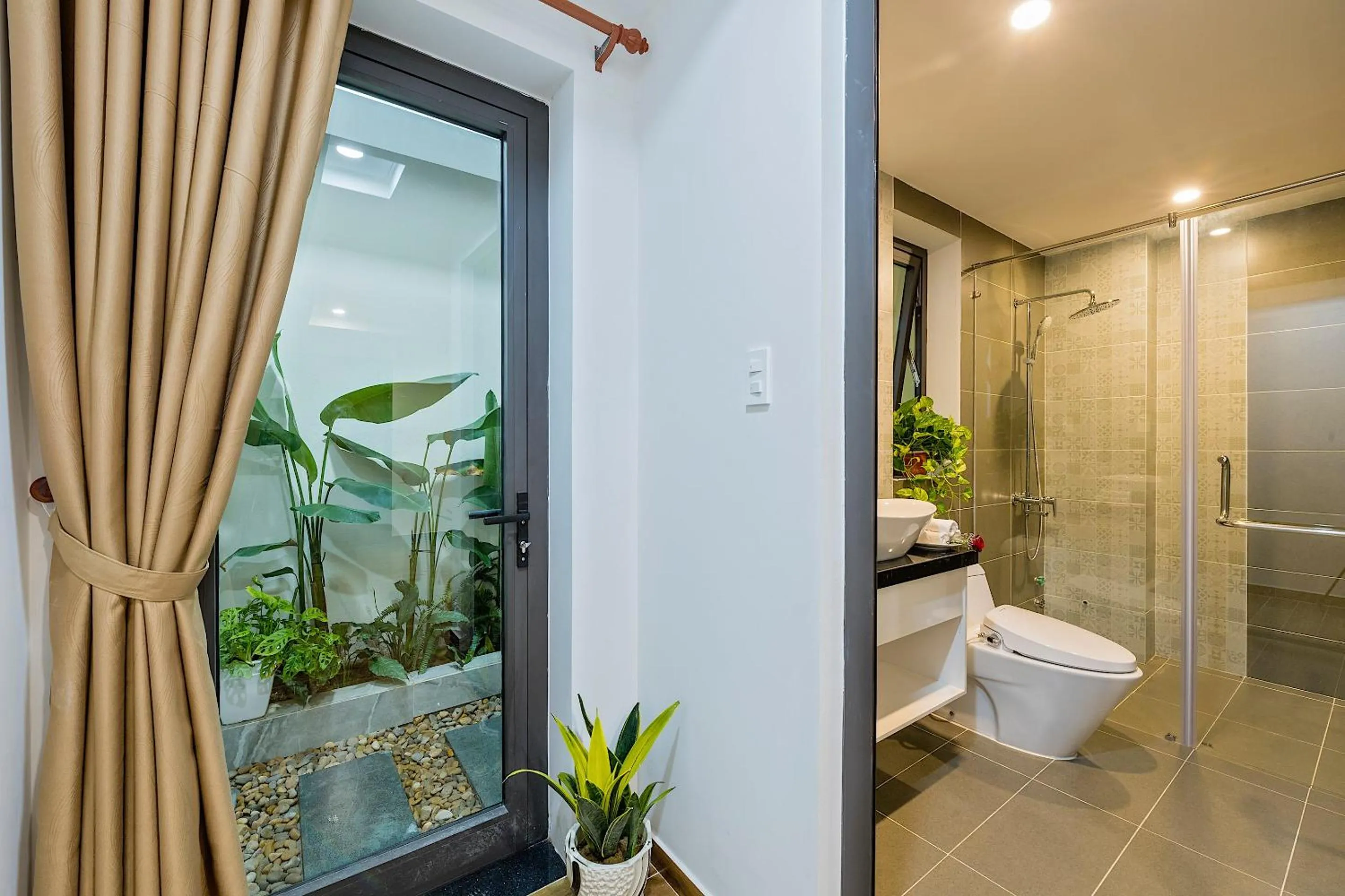 Shower in Brother Villa Hoi An