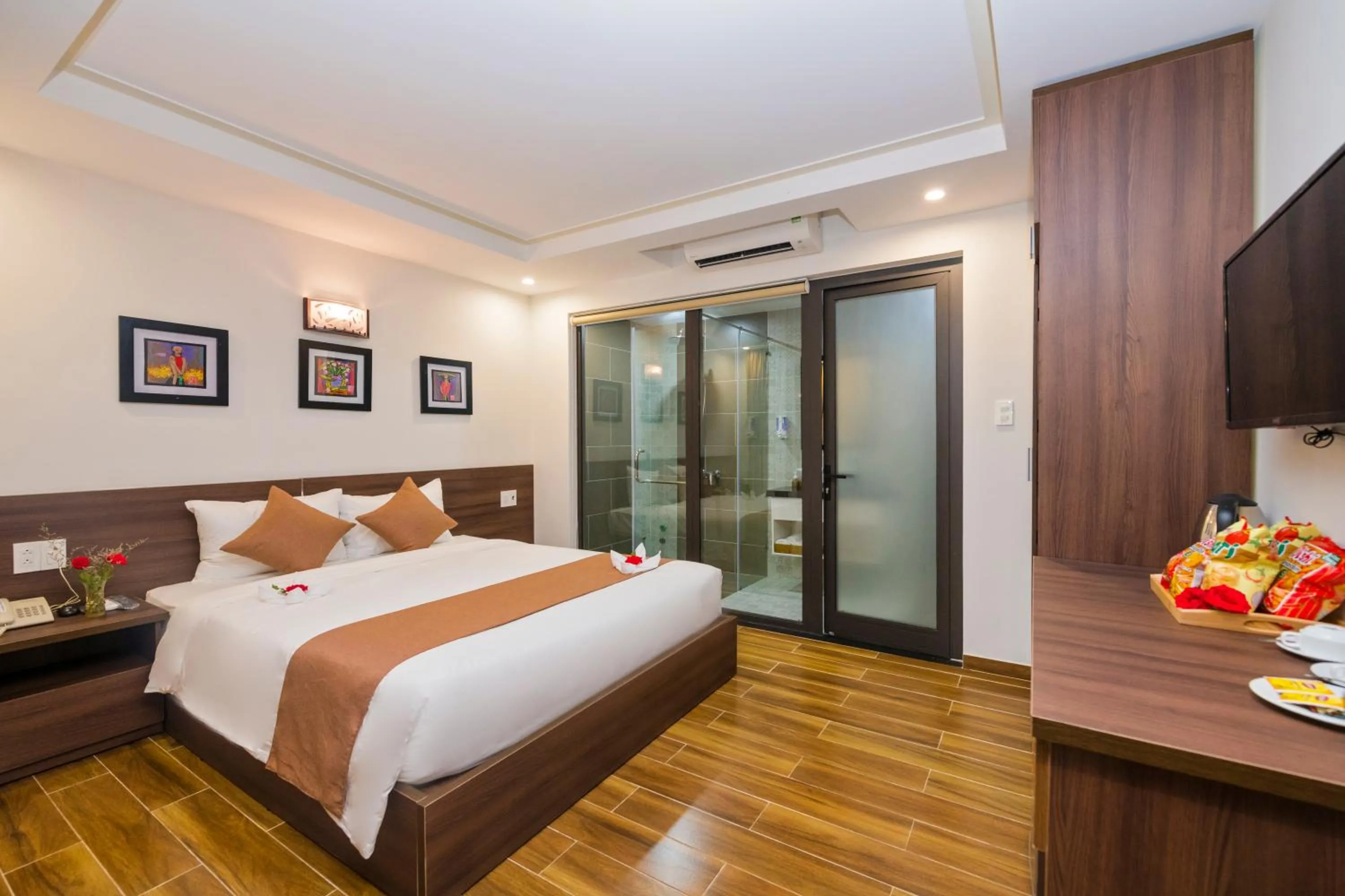 Photo of the whole room, Bed in Brother Villa Hoi An