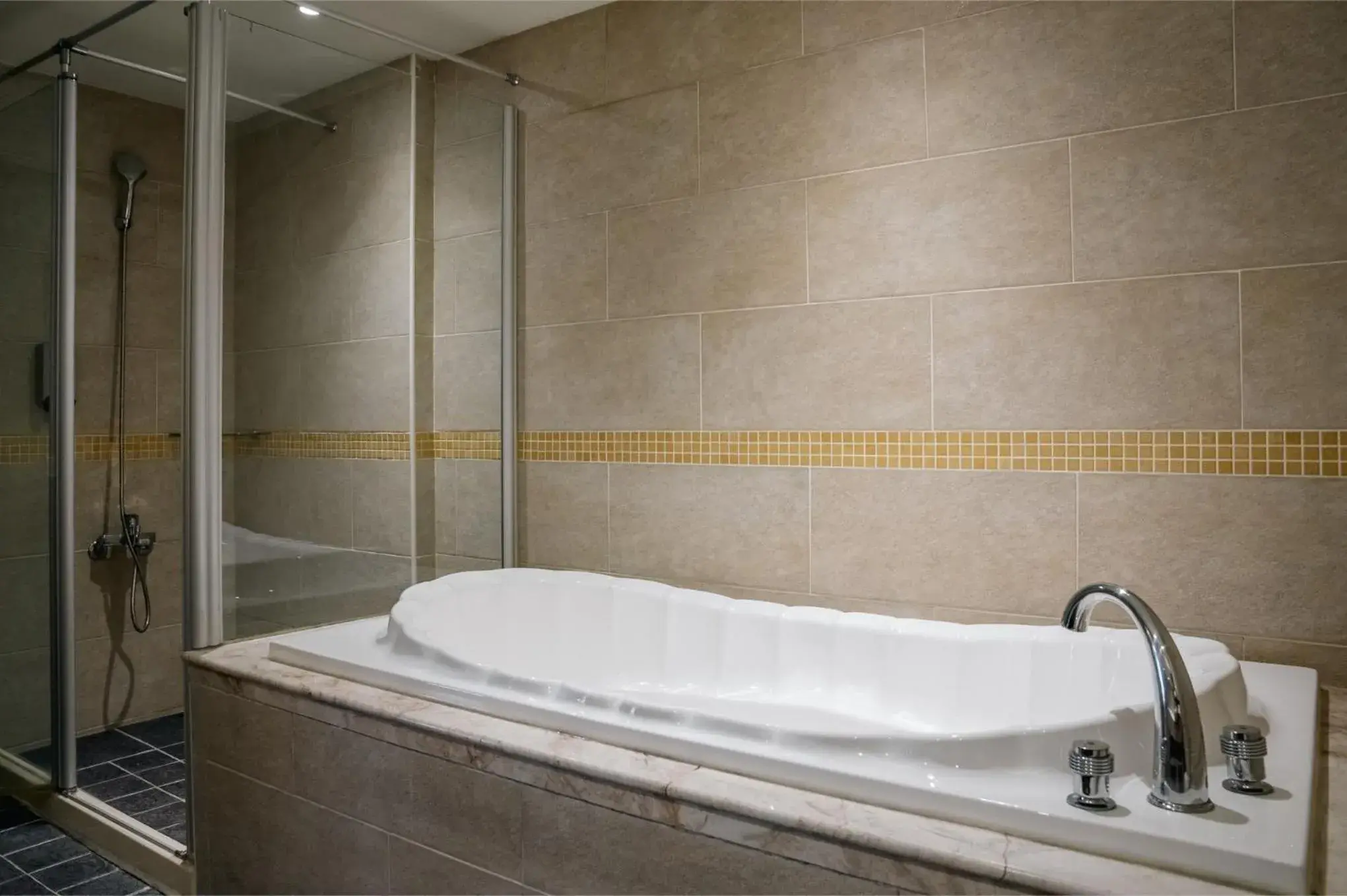 Bathroom in East Coast Hotel Bathroom in East Coast Hotel