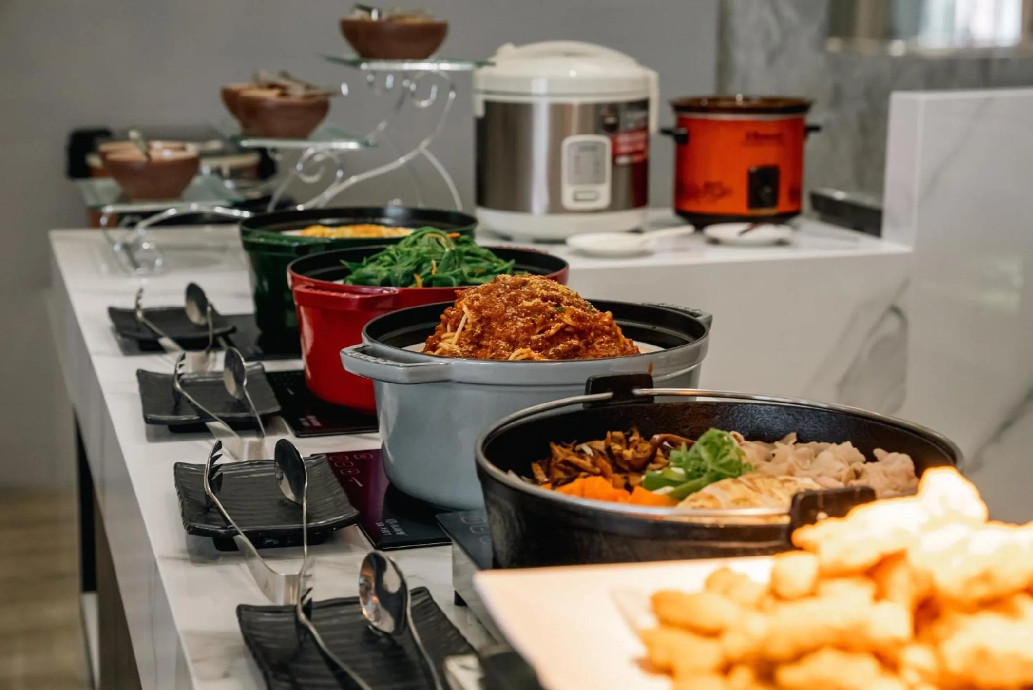 Restaurant/places to eat in East Coast Hotel