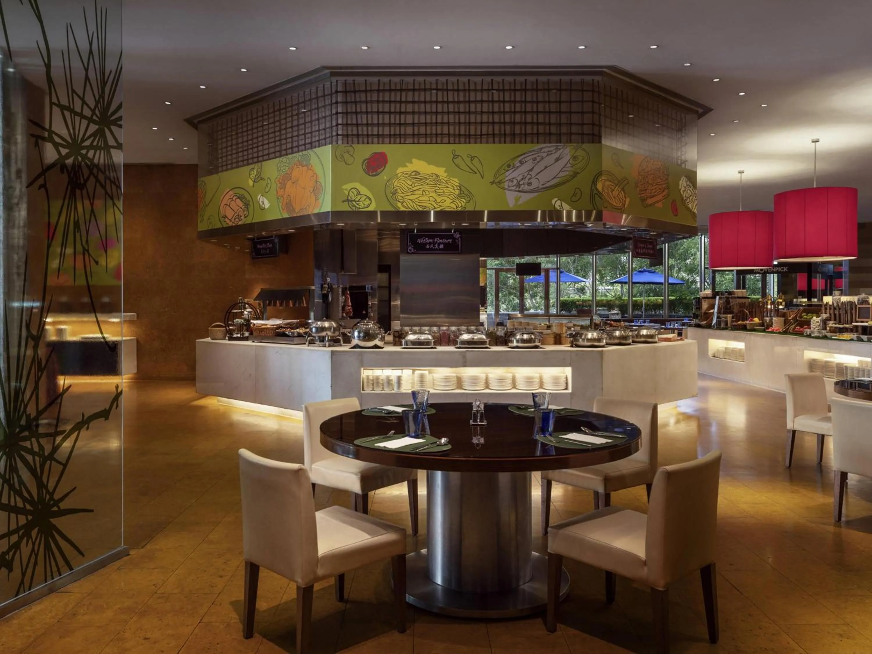 Restaurant/places to eat in Novotel Citygate Hong Kong