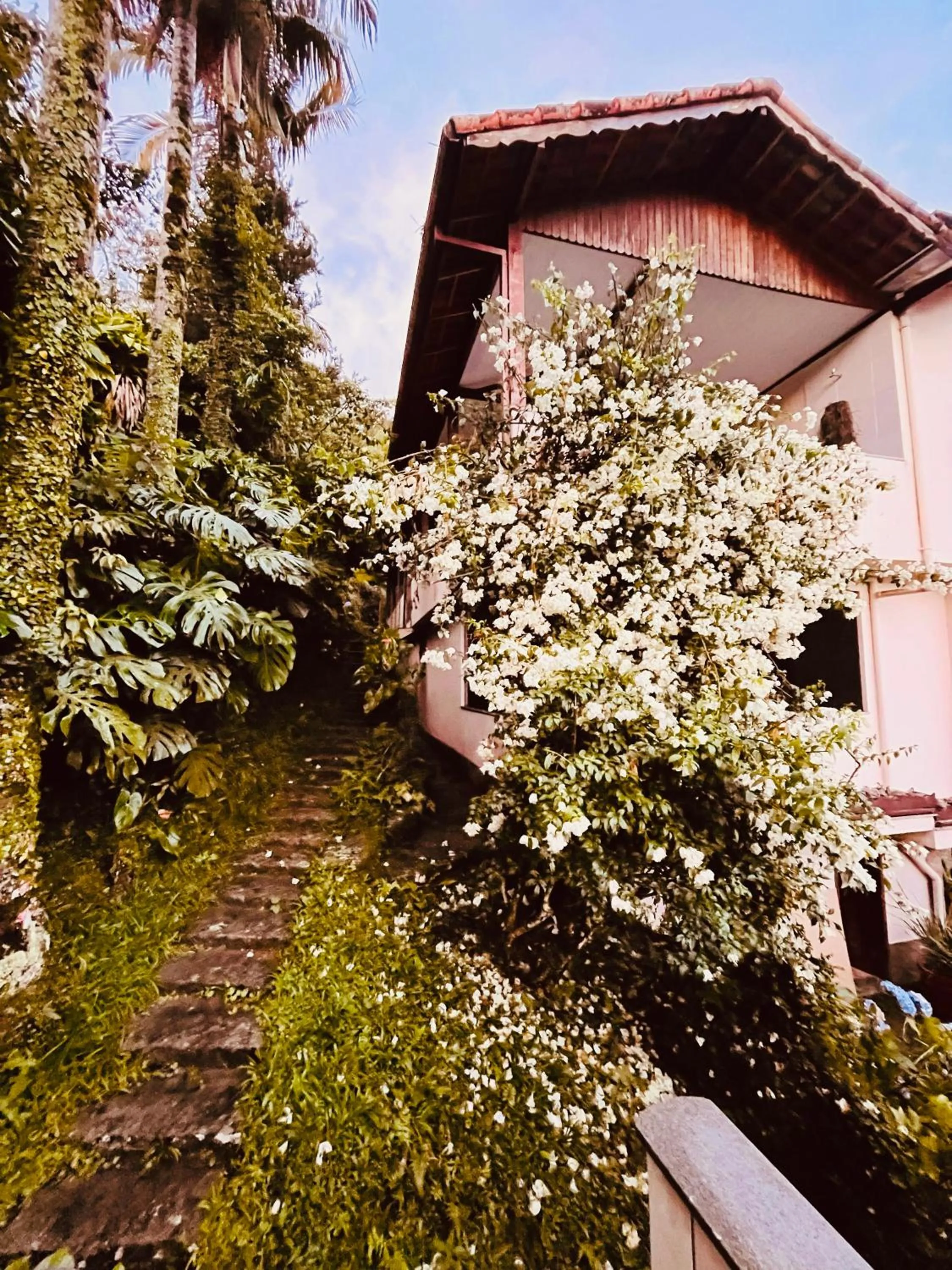 Property building in Espaço Vida Mury - Casa Mara