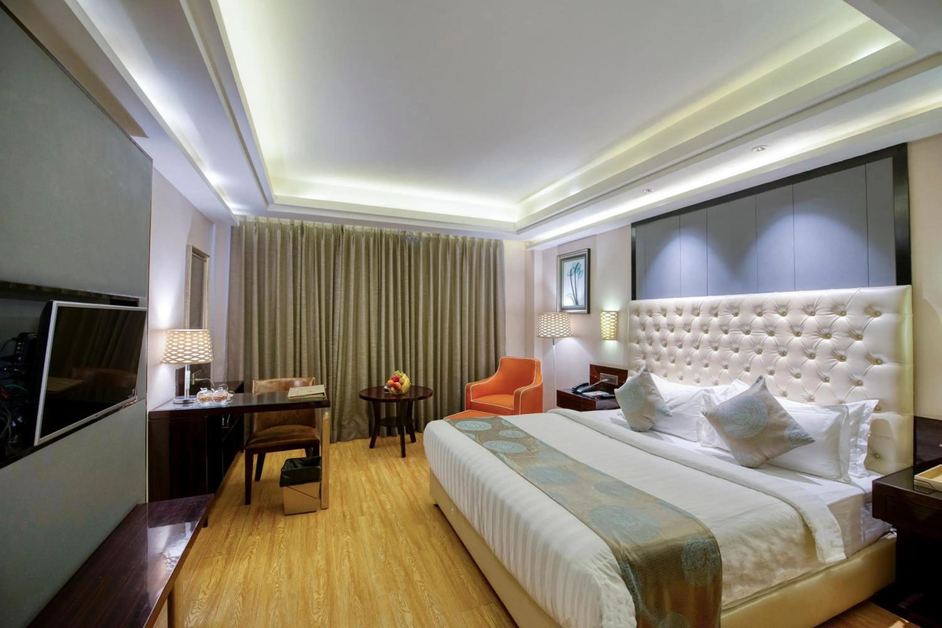 Bedroom, Bed in OM Clarks Inn Raebareli