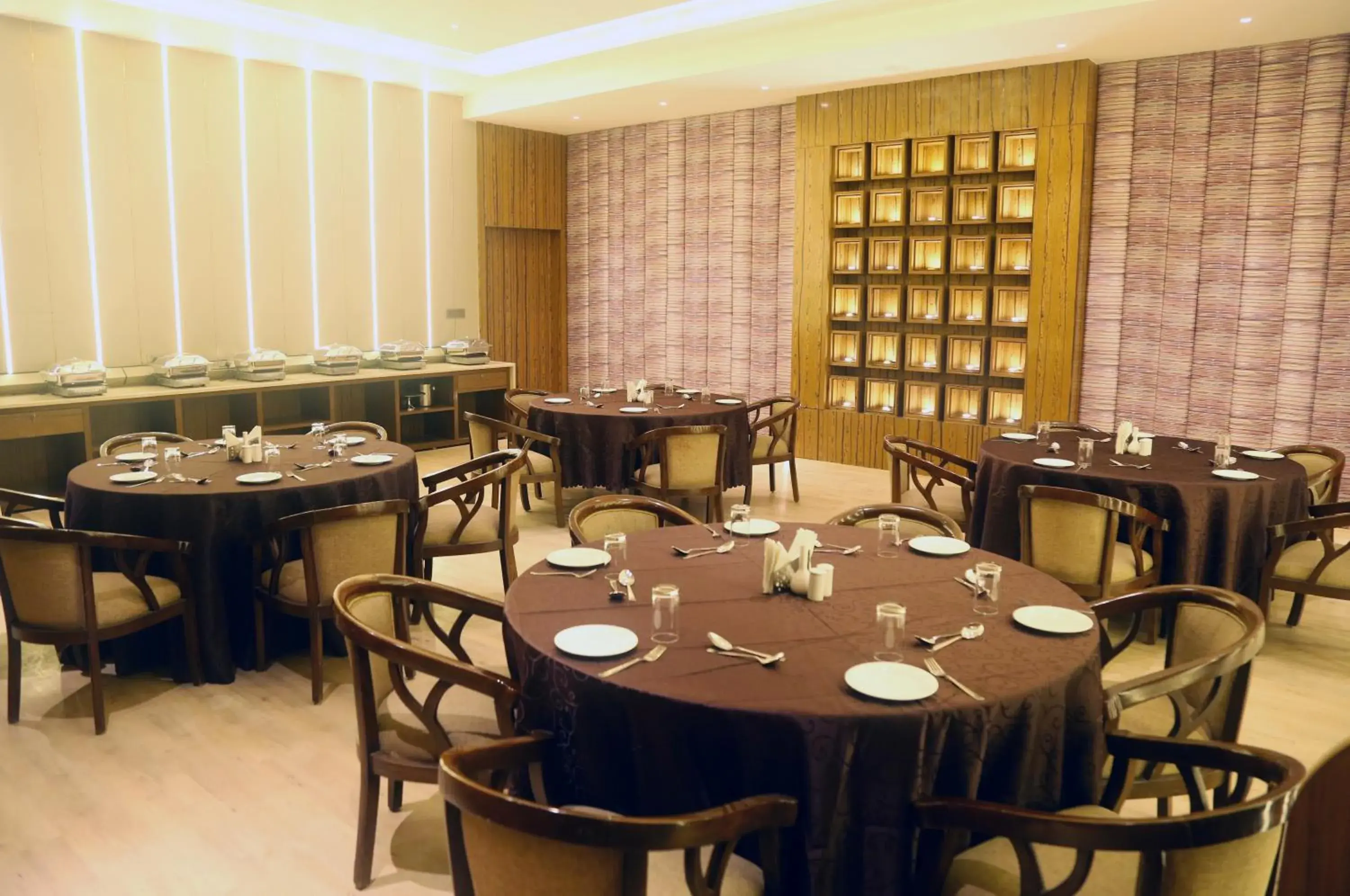 Restaurant/places to eat in OM Clarks Inn Raebareli Restaurant/places to eat in OM Clarks Inn Raebareli