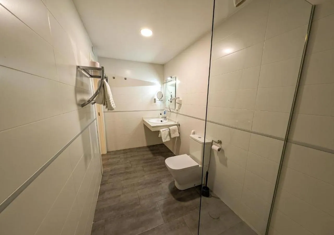 Shower in Apartamentos La Laguna