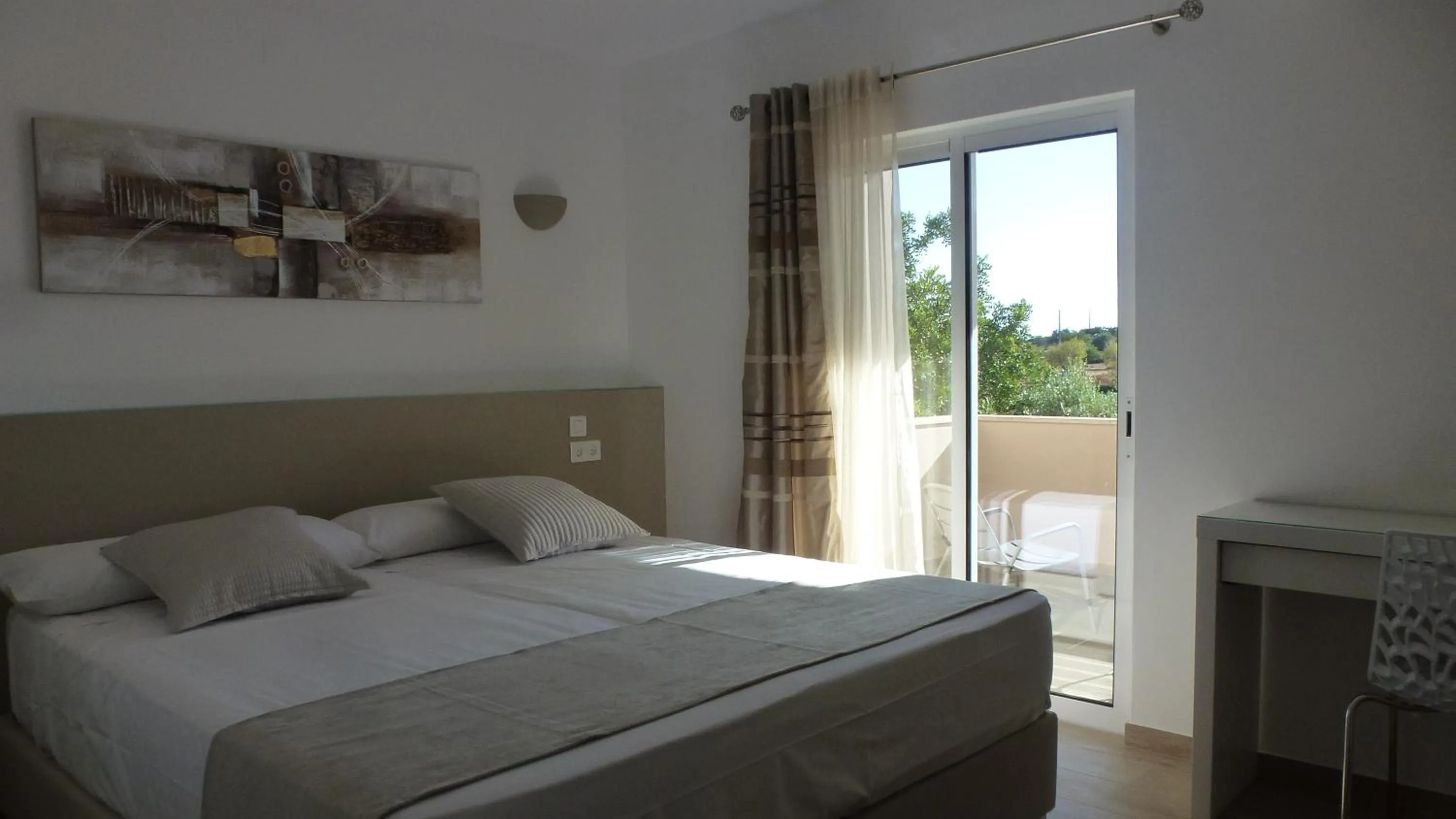 Photo of the whole room, Bed in VILLA L'ESTAQUE