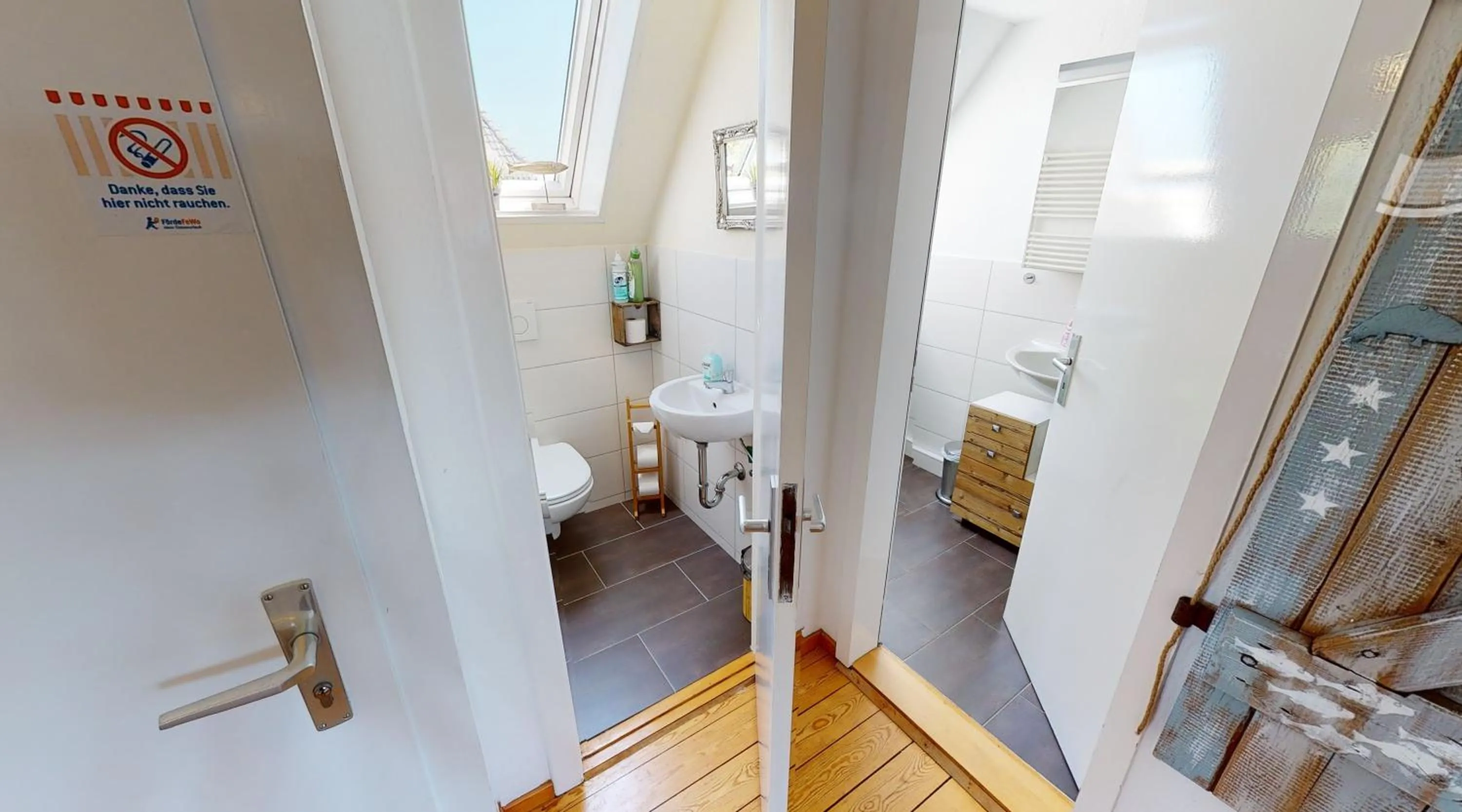 Toilet in Ferienwohnung Nordlicht Laboe