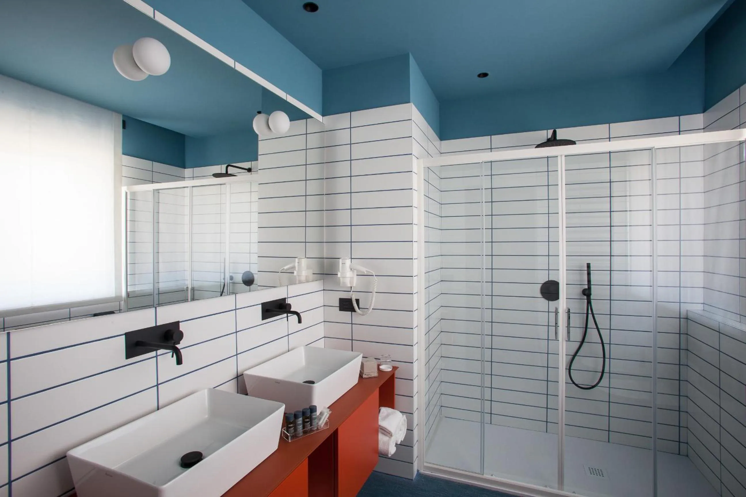 Shower in Best Western Plus Dimora del Monaco