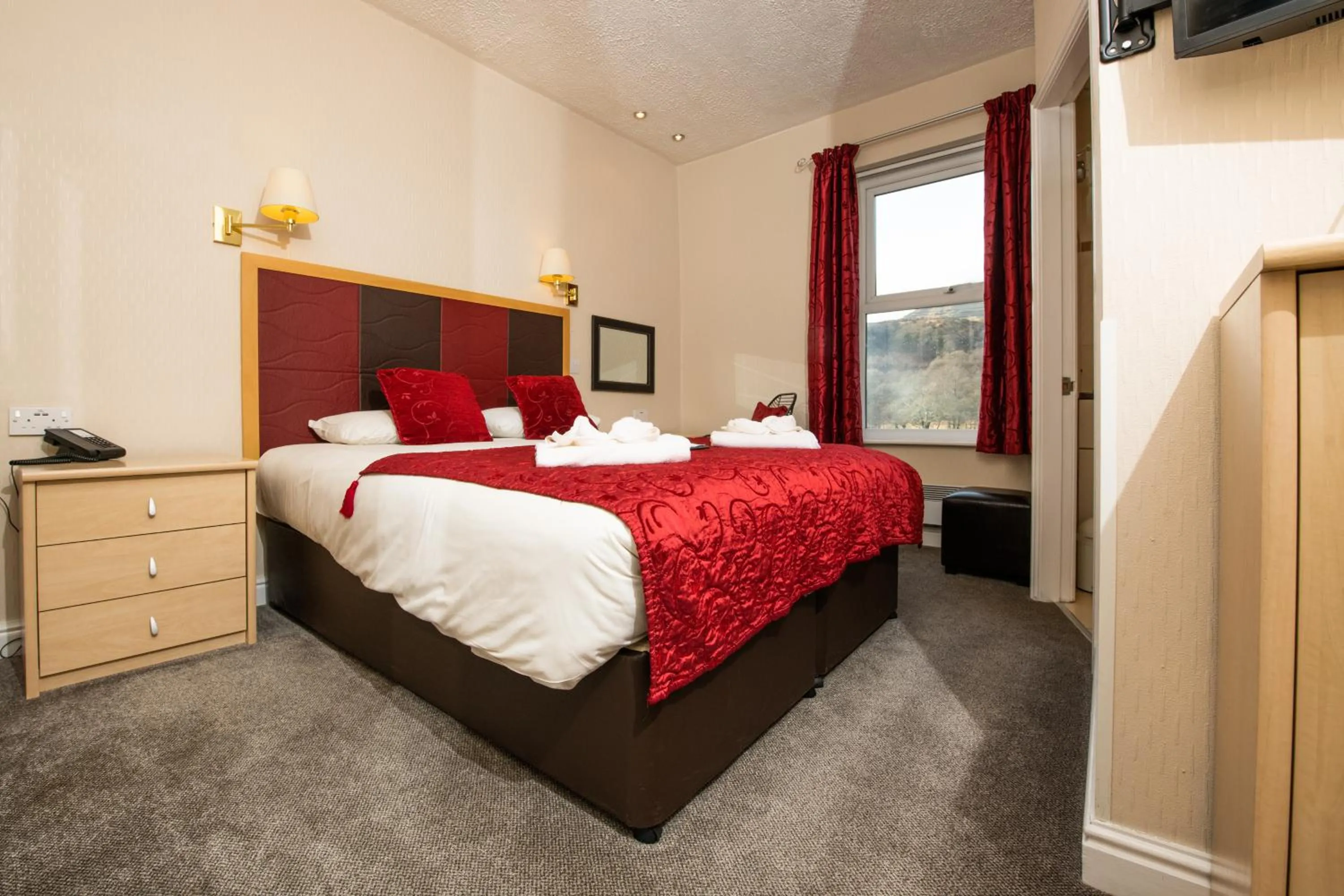 Bed in Tyn-y-Coed Inn