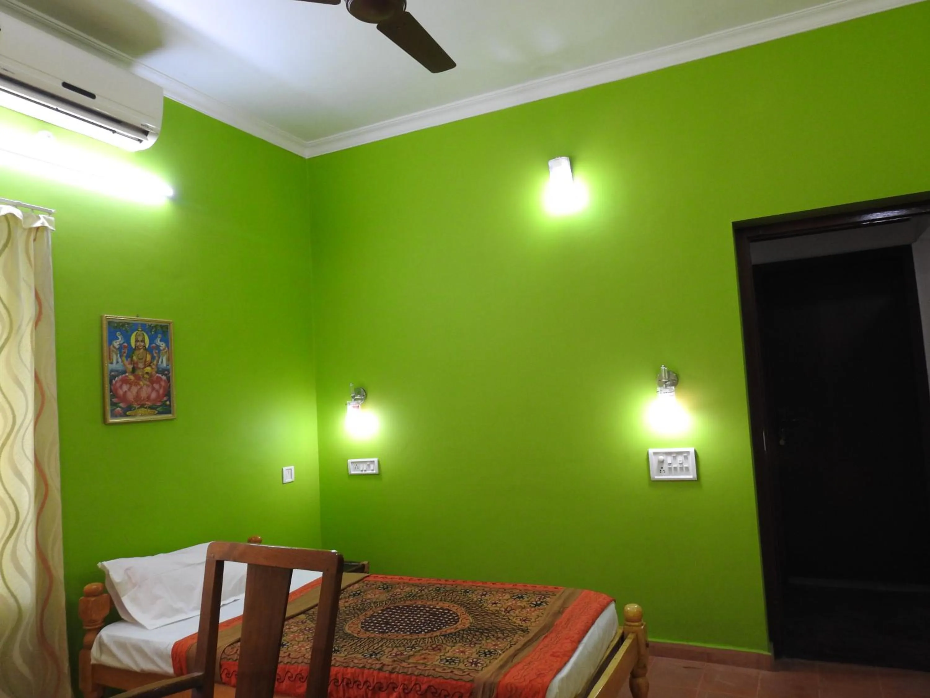 Bed in Kadalamma Beach Homestay