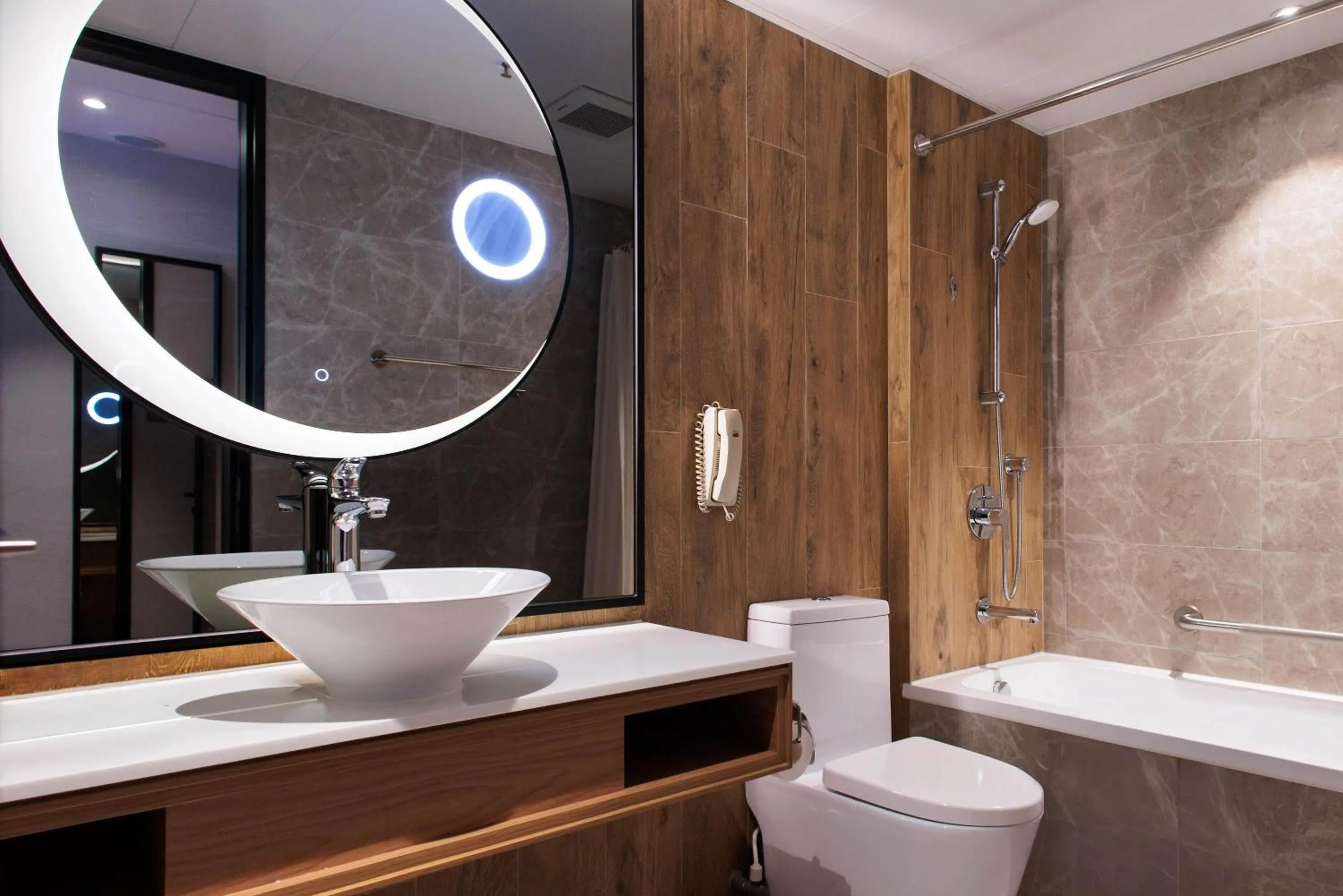 Bathroom in Park Hotel Hong Kong