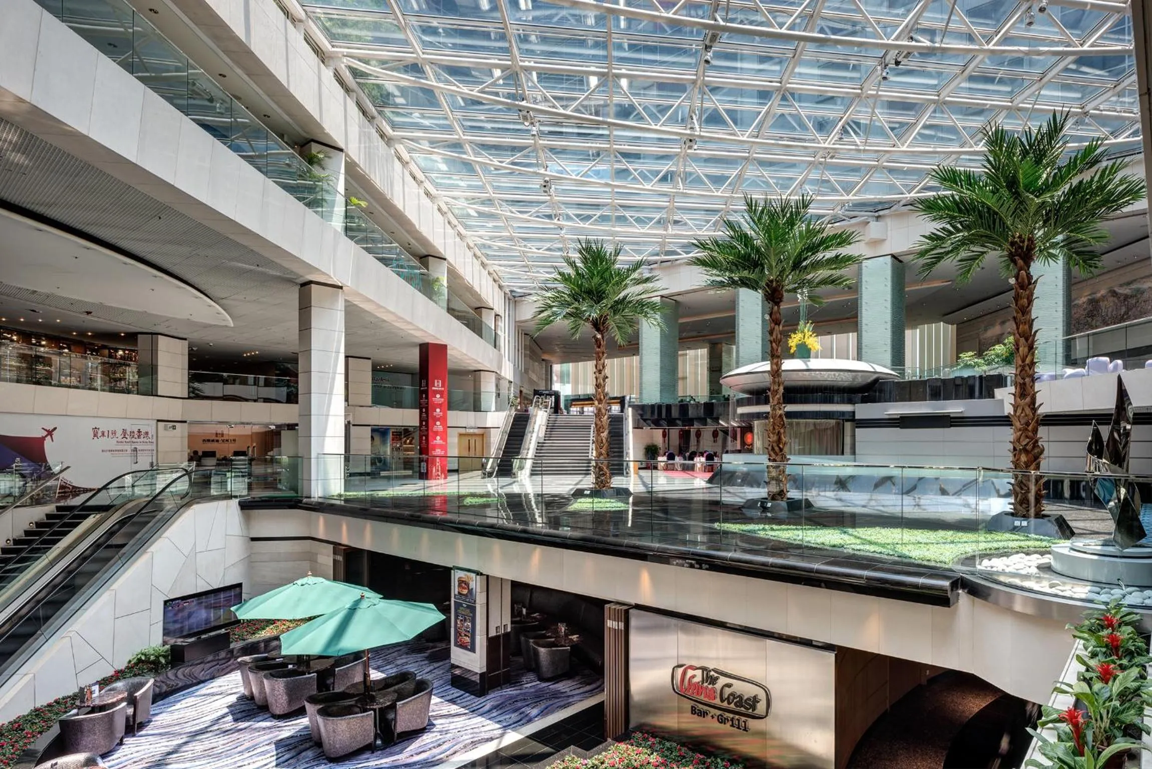 Lobby or reception in Regal Airport Hotel