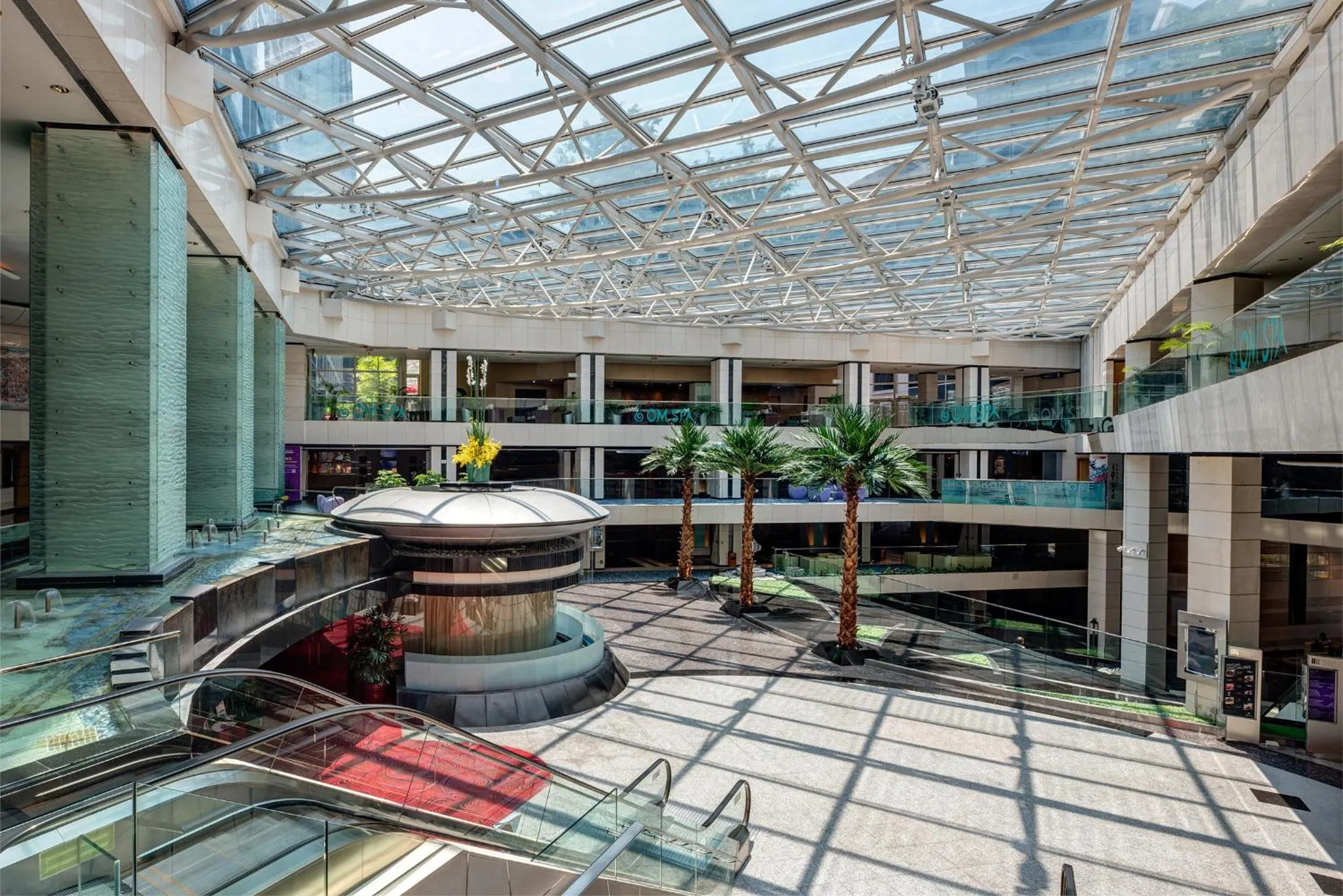 Lobby or reception in Regal Airport Hotel