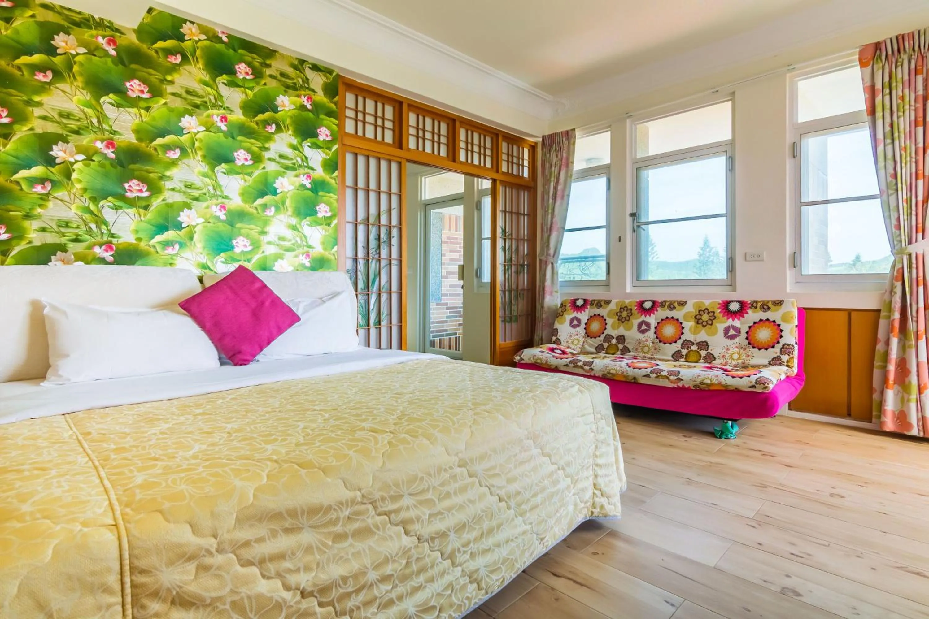 Photo of the whole room, Bed in Kenting Maya-House B&B
